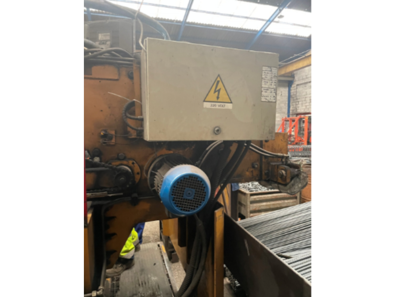 Banco di taglio da 12,6 m con scarico frontale e laterale OSCAM HSEL 50/1 JOLLY –