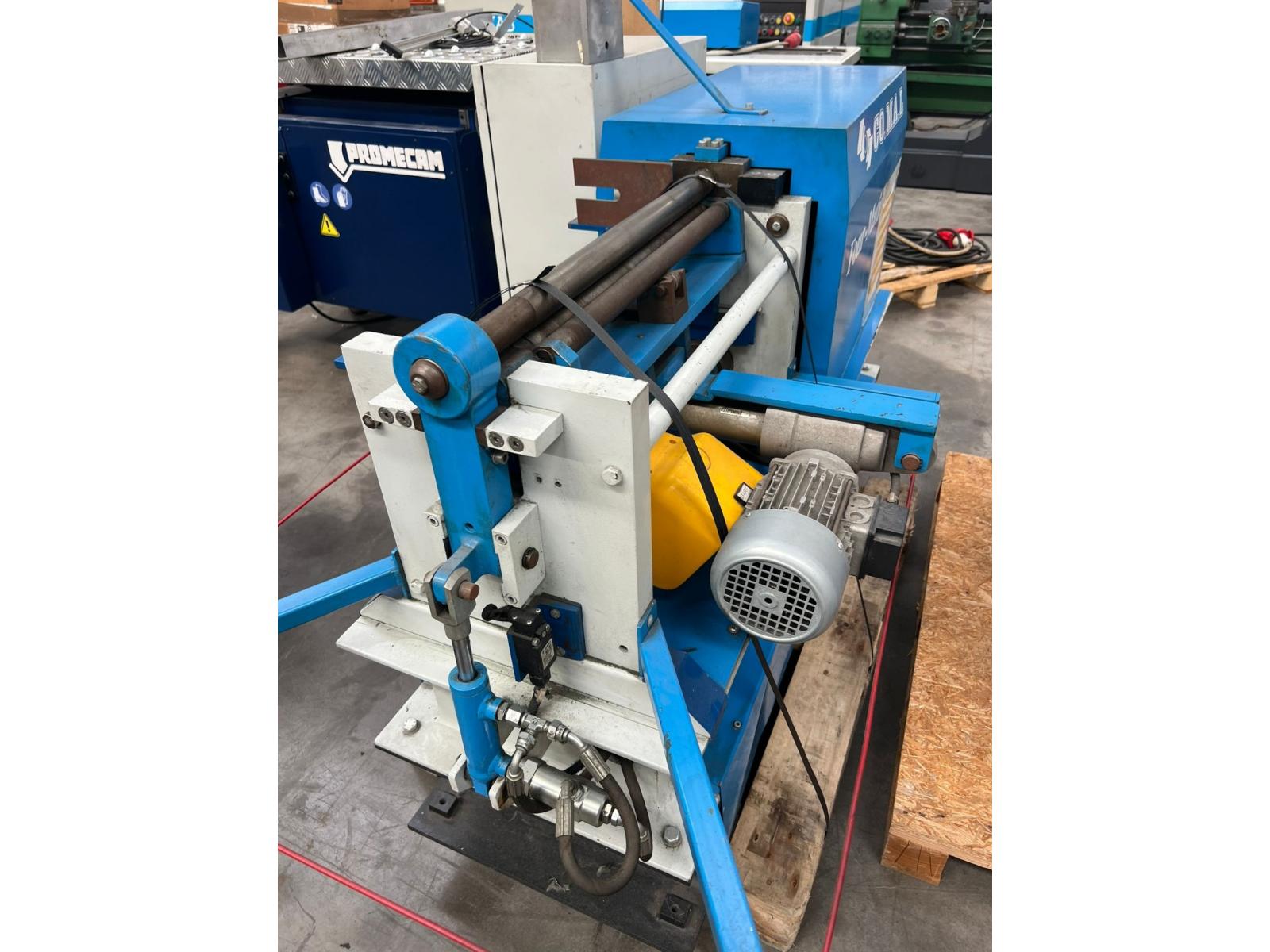 CALANDRA COMAL FM 2000
