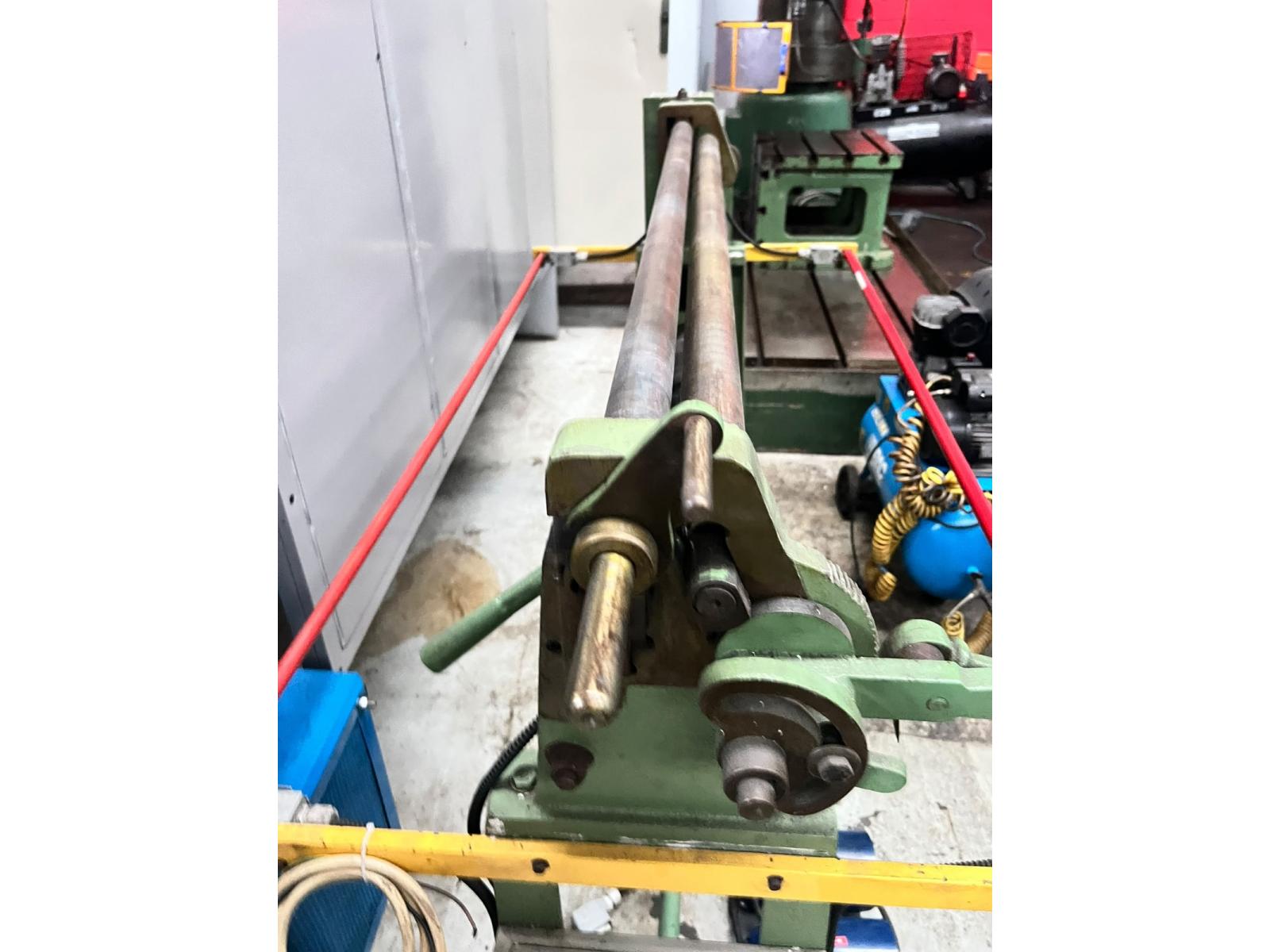 CALANDRA HYLLUS 285 MOT 1520 X 0.6