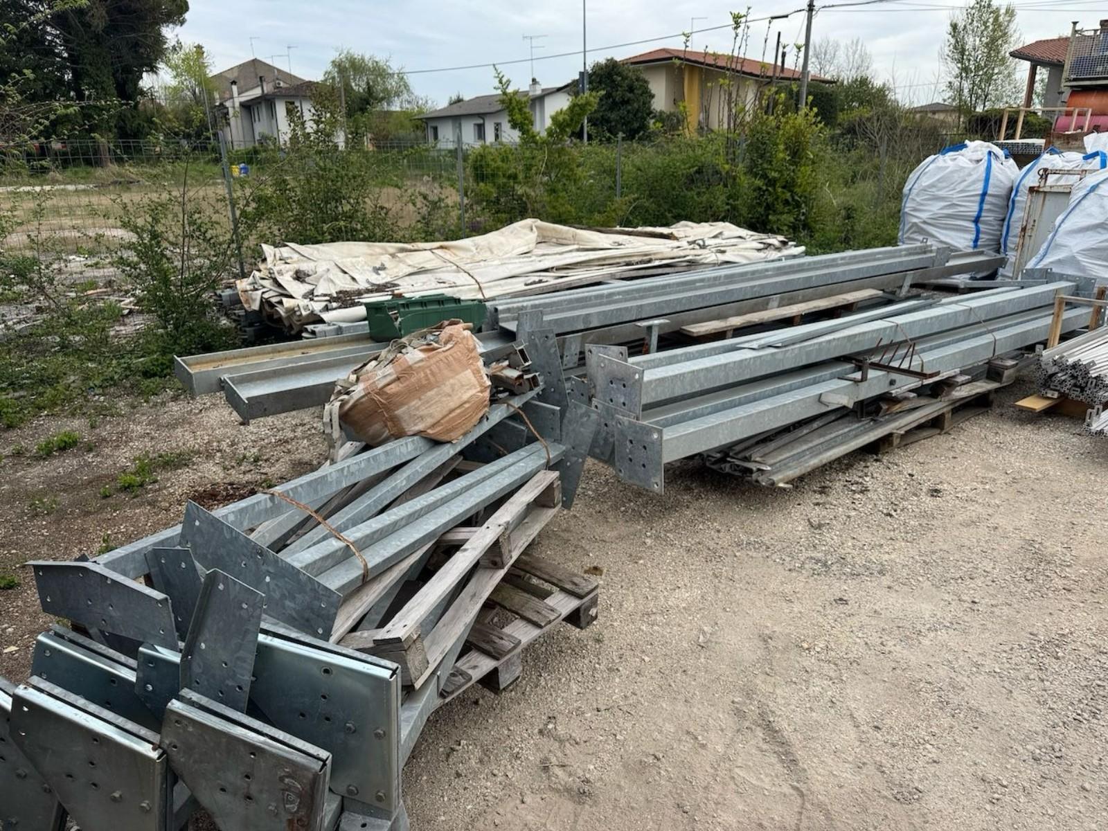 capannone in vendita