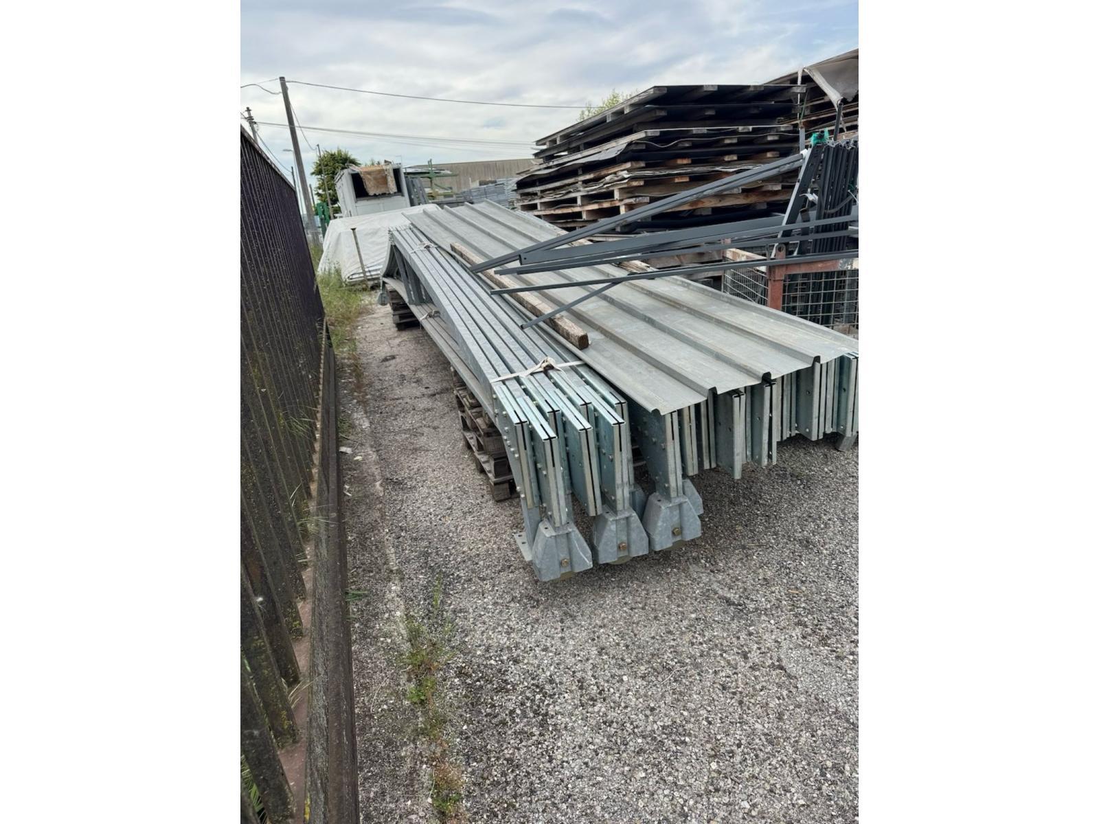 capannone in vendita