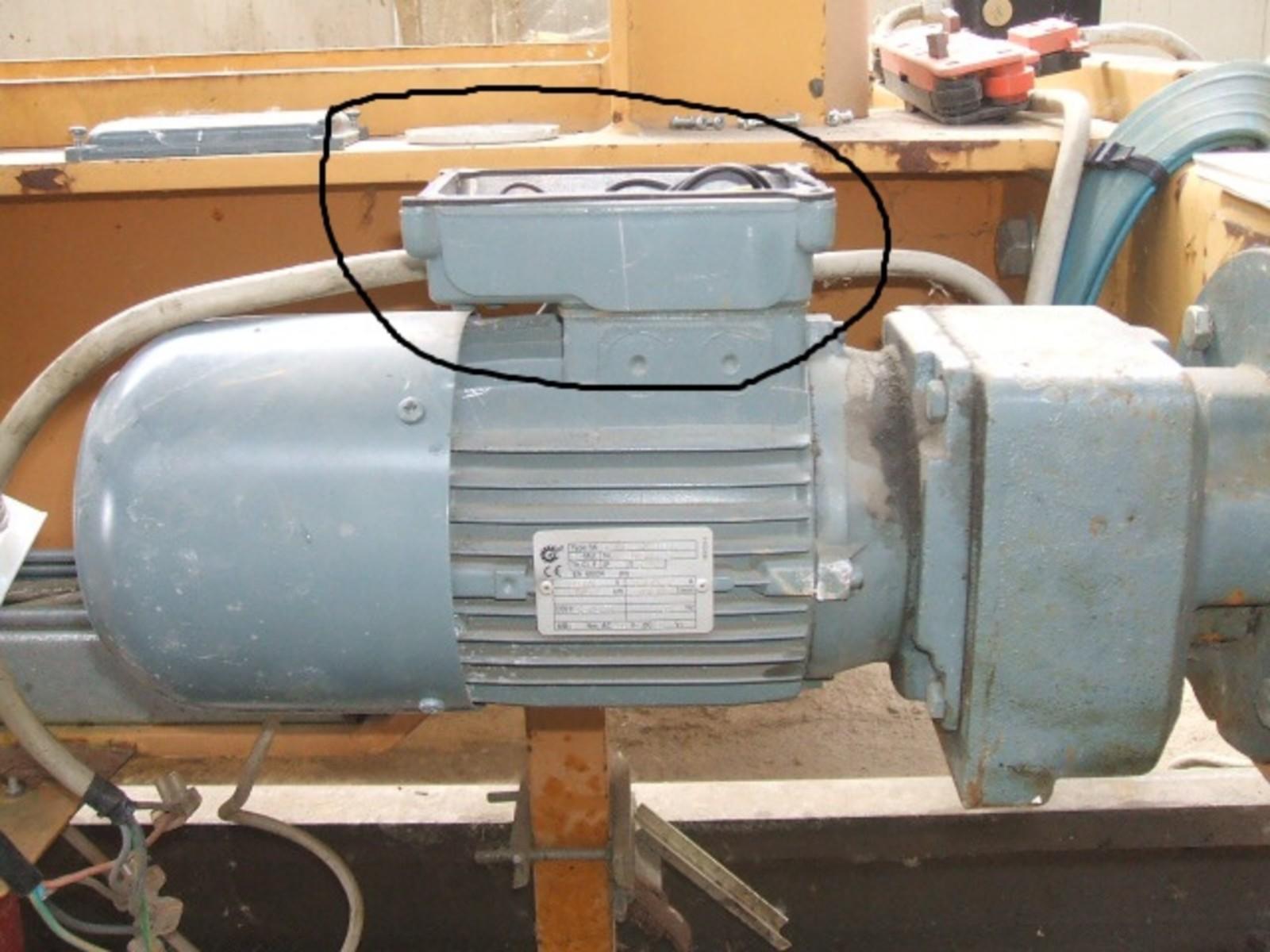 CARROPONTE BITRAVE COMAS 5 TON SCARTAMENTO 11305 MM  ANNO 2004