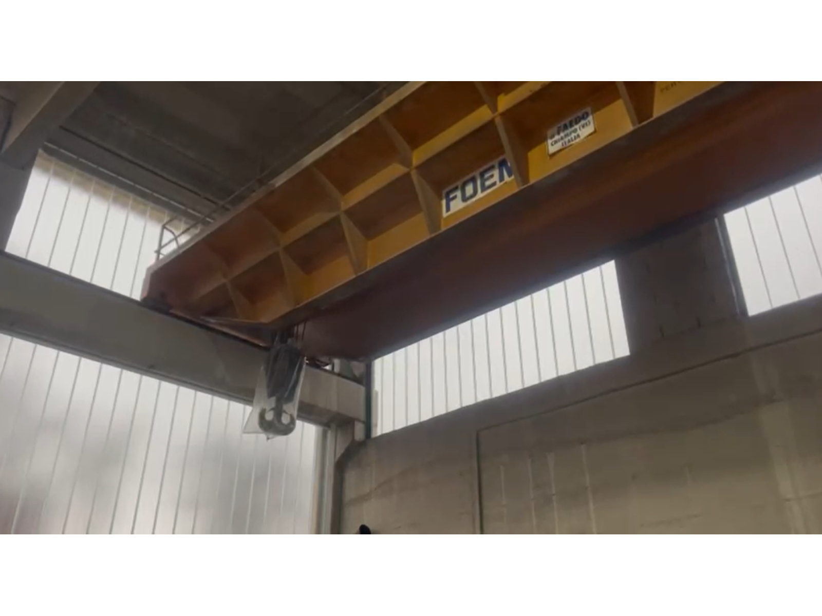 CARROPONTE BITRAVE FOEM 25 TON SCARTAMENTO 10600 MM