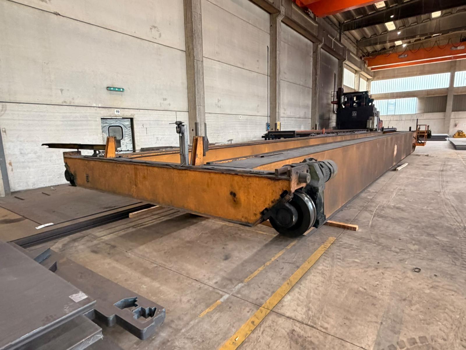 CARROPONTE BITRAVE GUTTER 25 TON SCARTAMENTO 20220 MM