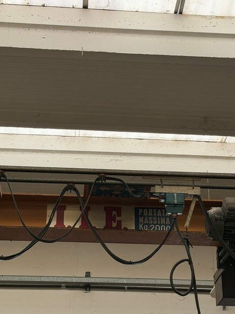 carroponte IIE a ponte monotrave in profilato con carro paranco elettrico a fune