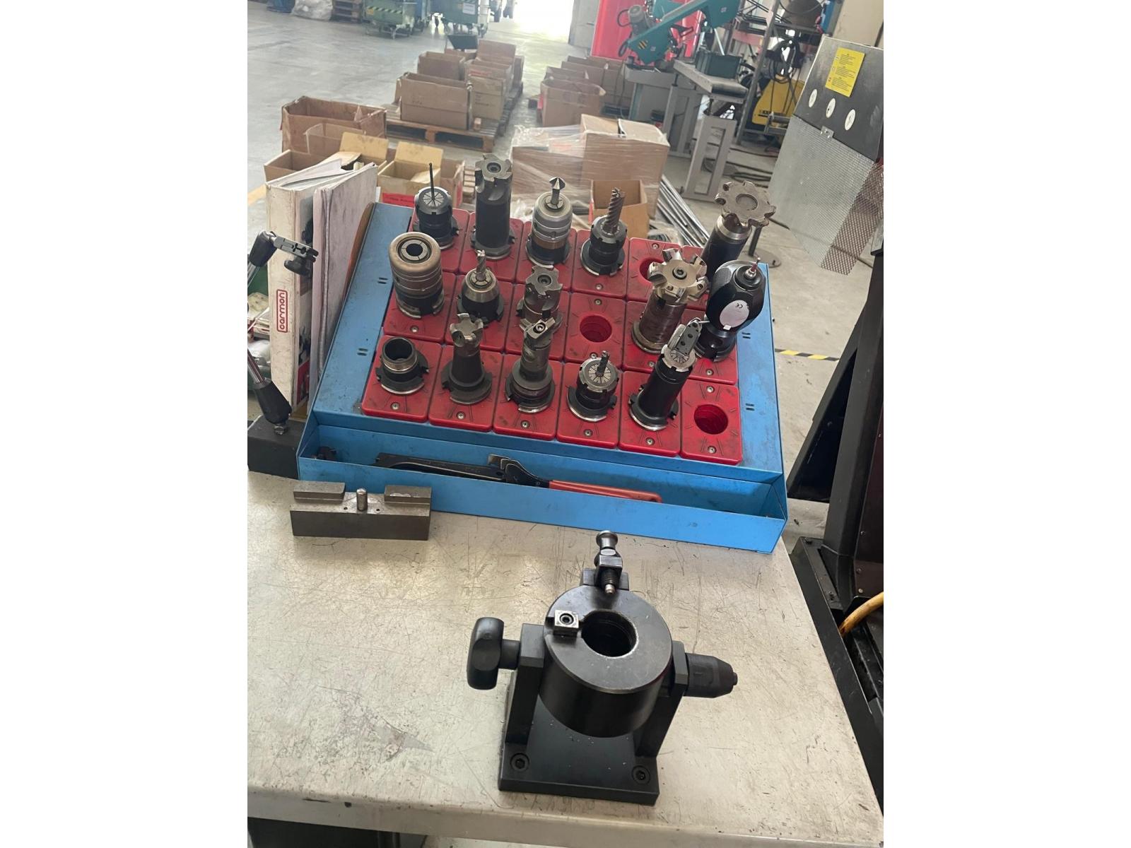 CENTRO DI LAVORO EMCOMILL FAMUP  E1200