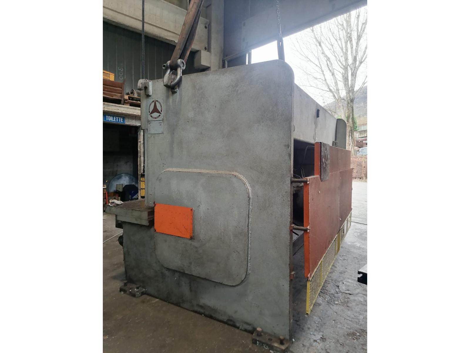 CESOIA NOVASTILMEC DA 3000X16 IDRAULICA