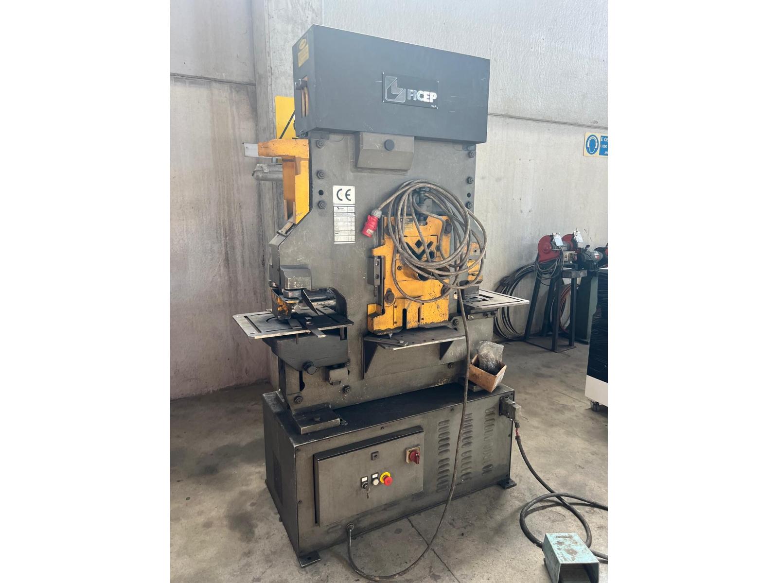 CESOIA PUNZONATRICE UNIVERSALE FICEP