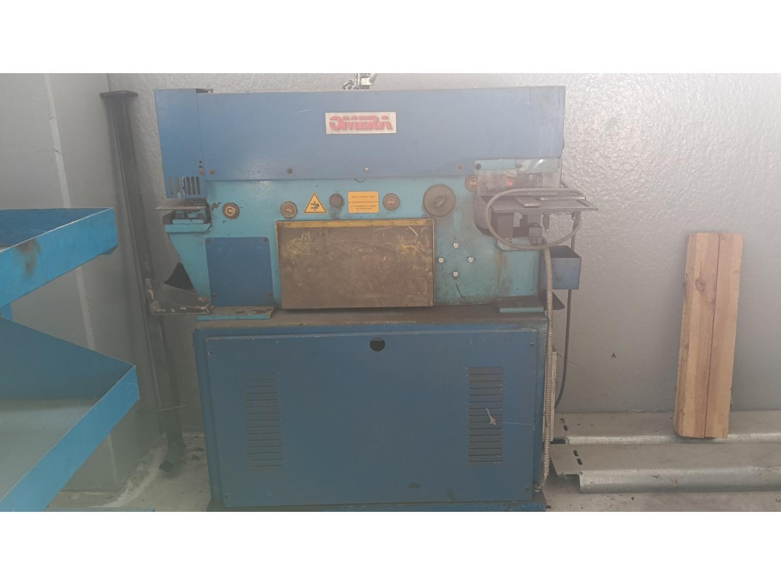 CESOIA PUNZONATRICE  UNIVERSALE OLEODINAMICA OMERA MULTIMATIC 55 N HY-V.4000,