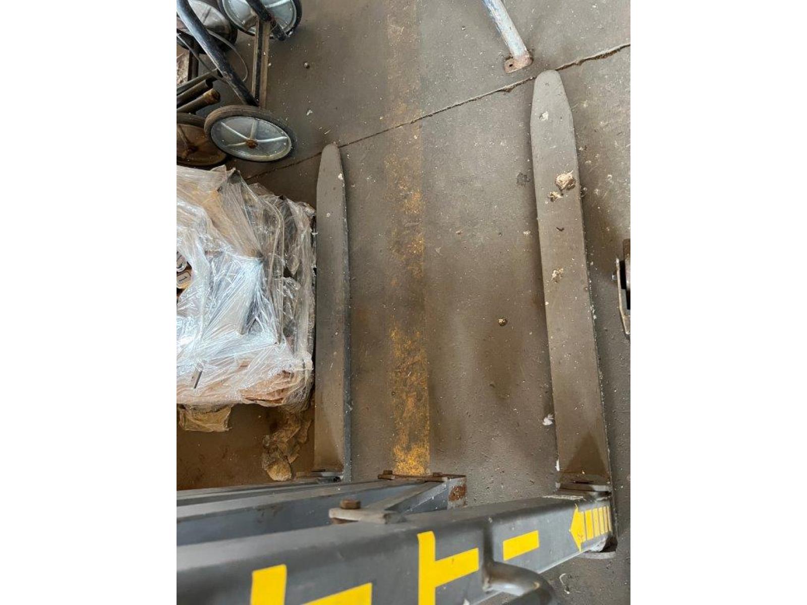 Gancio carica pallet €600