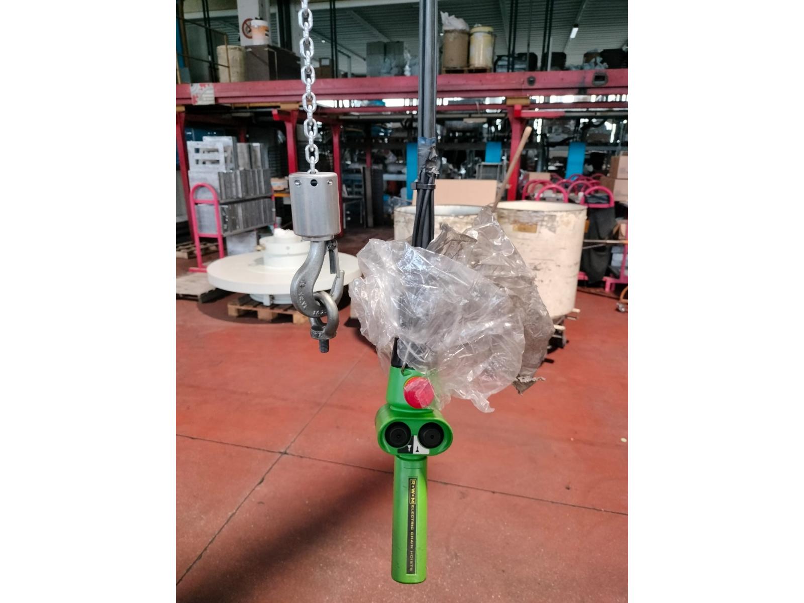 GRU  A BANDIERA PUPPINATO 2 TON
