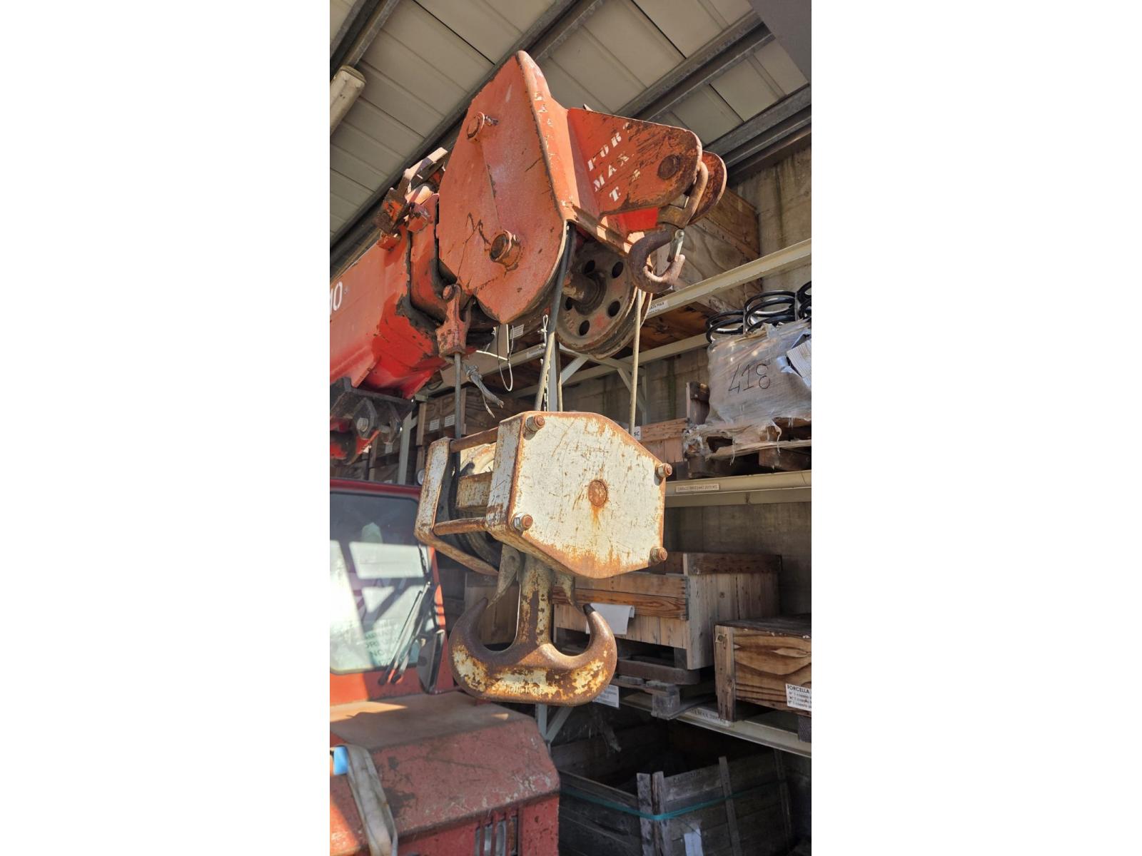 GRU BENCINI 10 TON