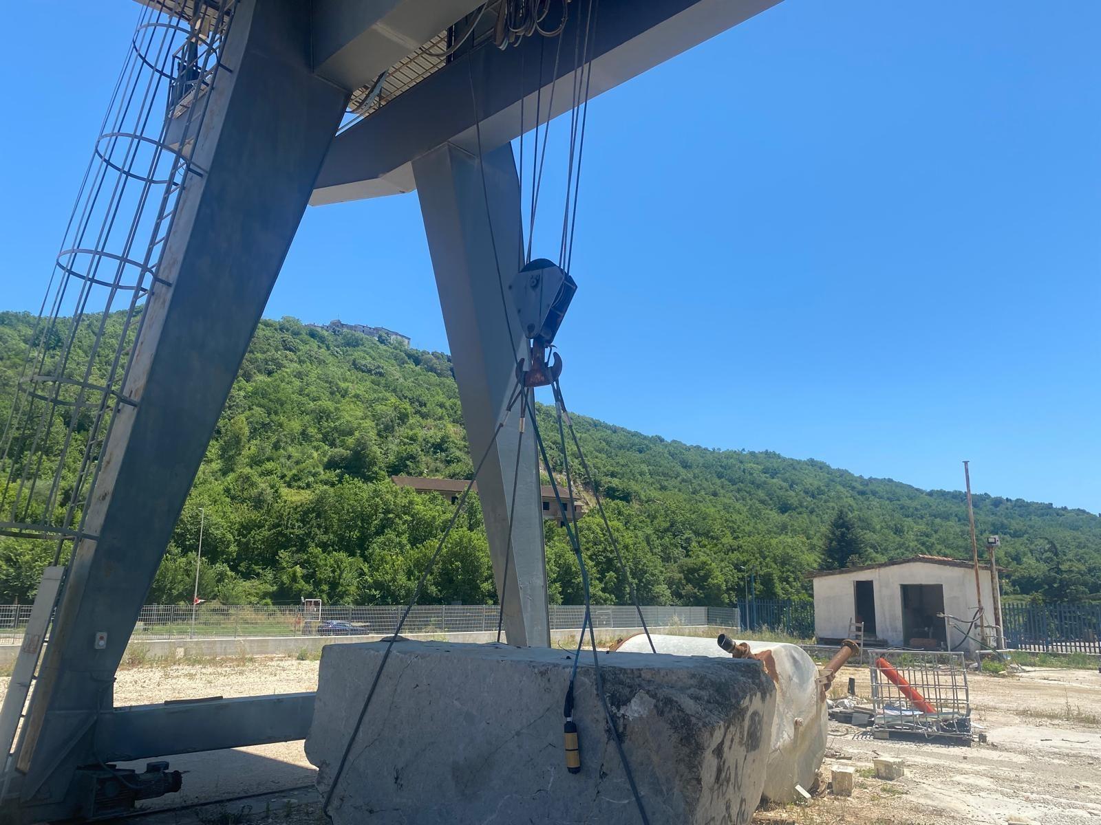 GRU A CAVALLETTO OMT PORTATA KG 25000