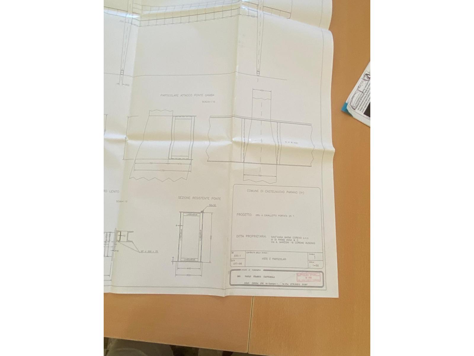 GRU A CAVALLETTO OMT PORTATA KG 25000