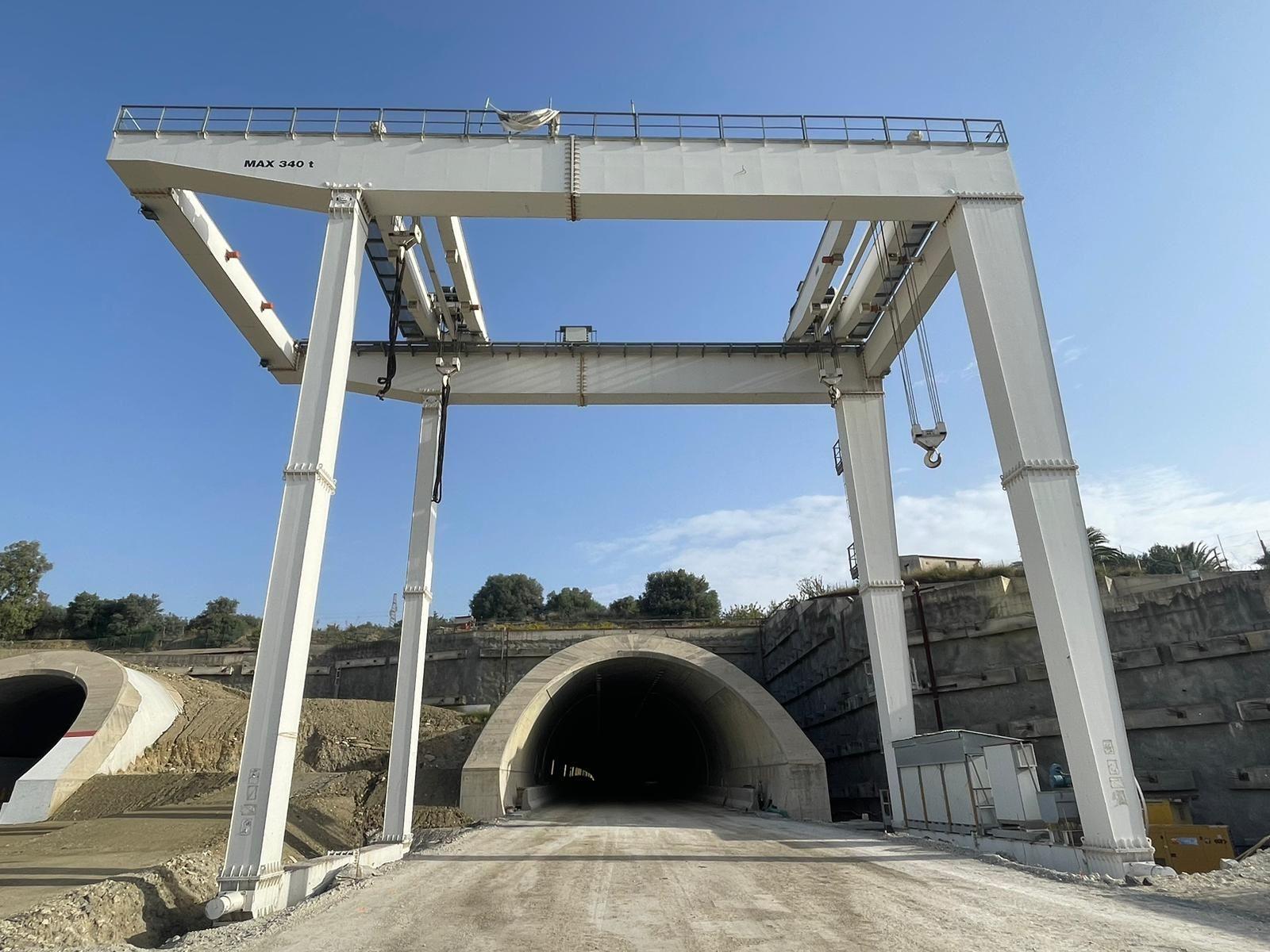 GRU A CAVALLETTO RGC027