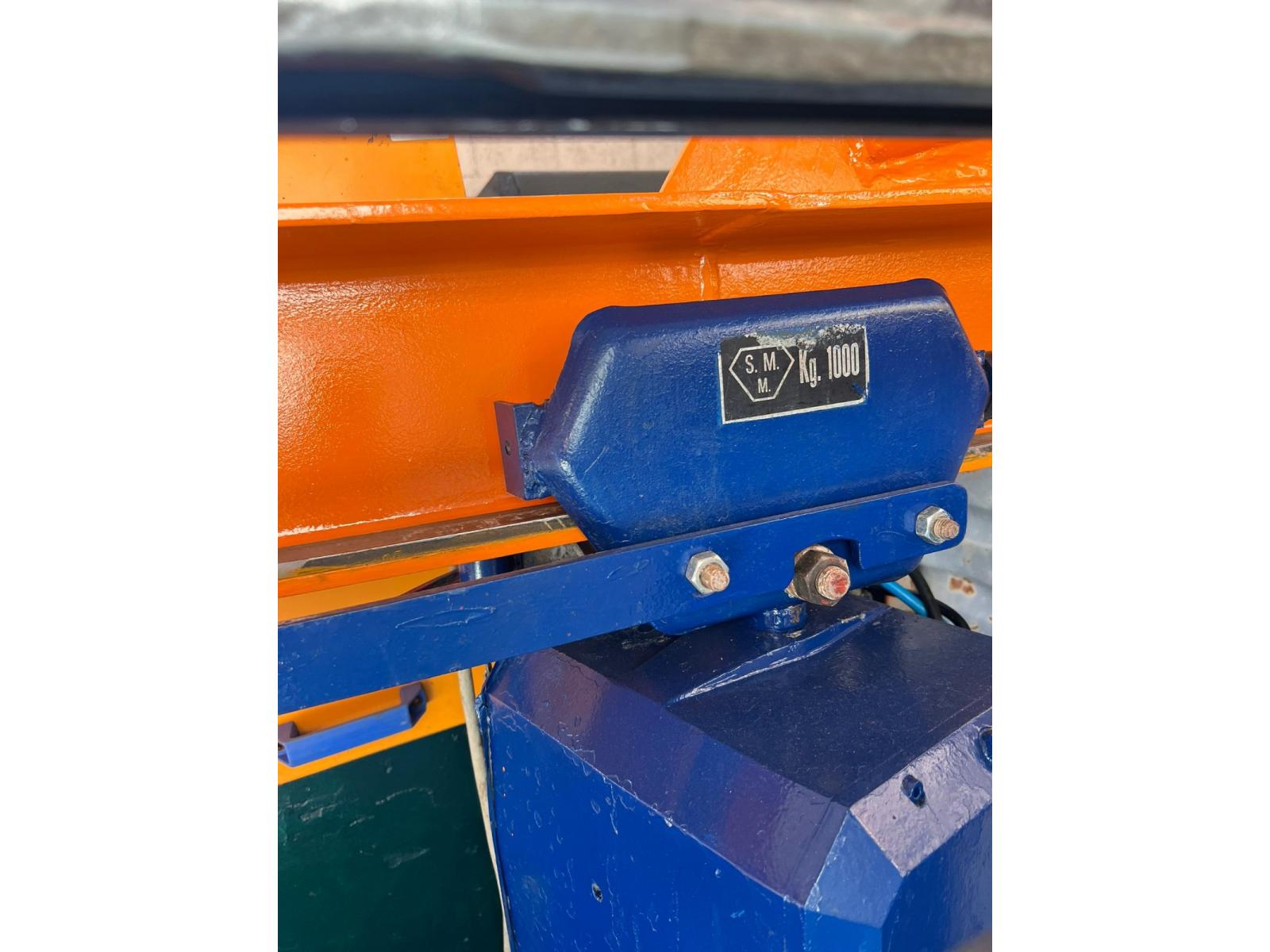 GRU A COLONNA 100 KG