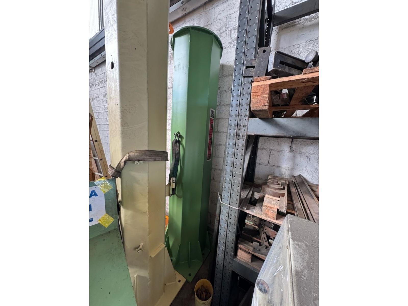 GRU A COLONNA 1000 KG