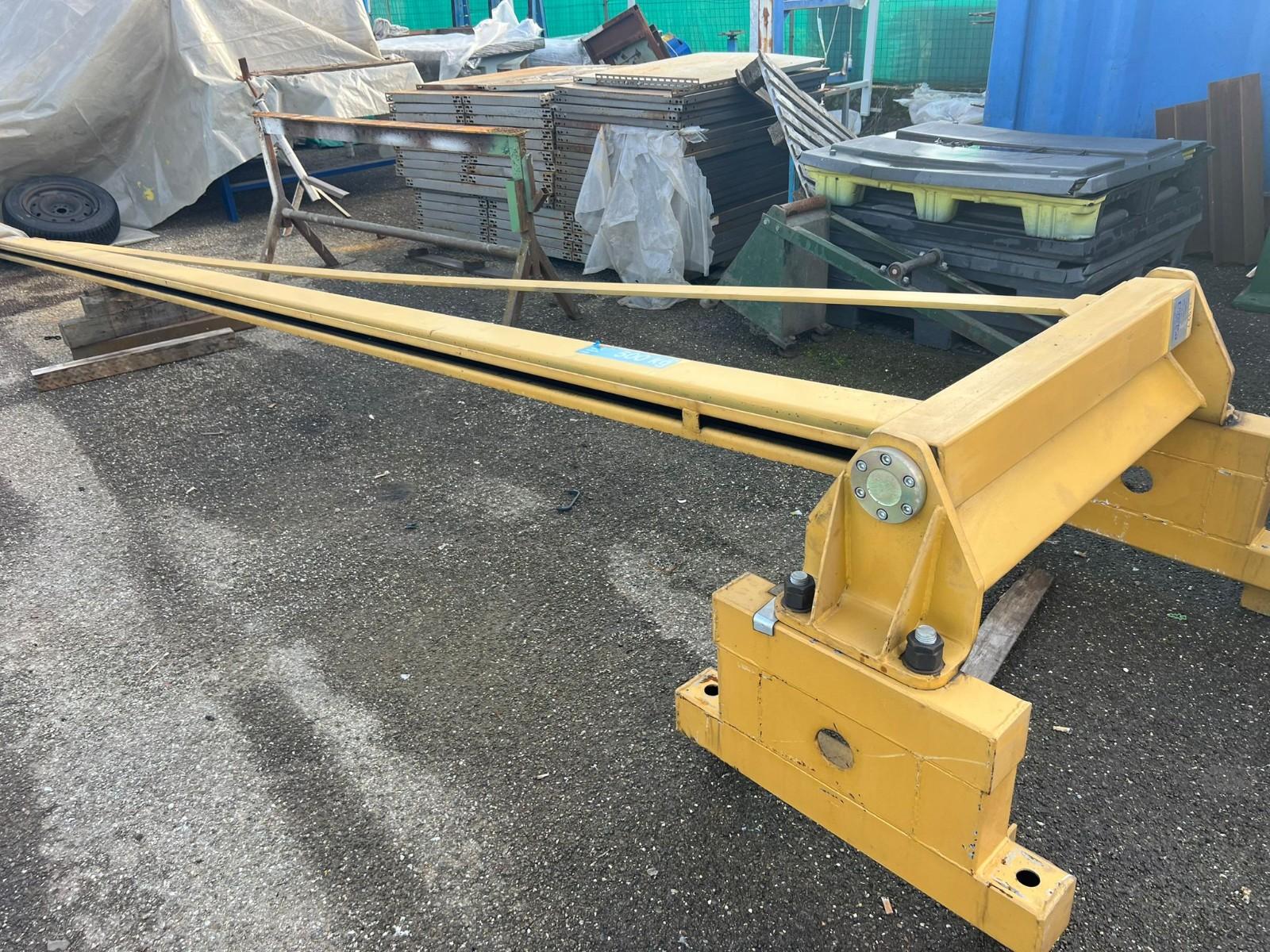 GRU A COLONNA BRENNA PORTATA 500 KG