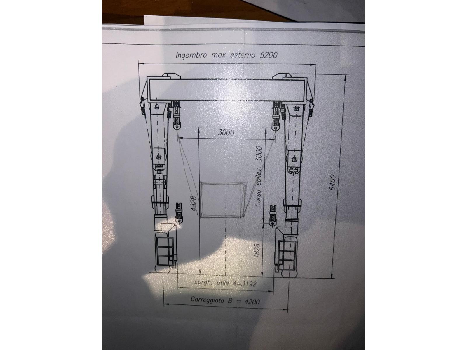 GRU A PORTALE CAVALIERE  TON. 2.5 + 2.5  MT 16.116