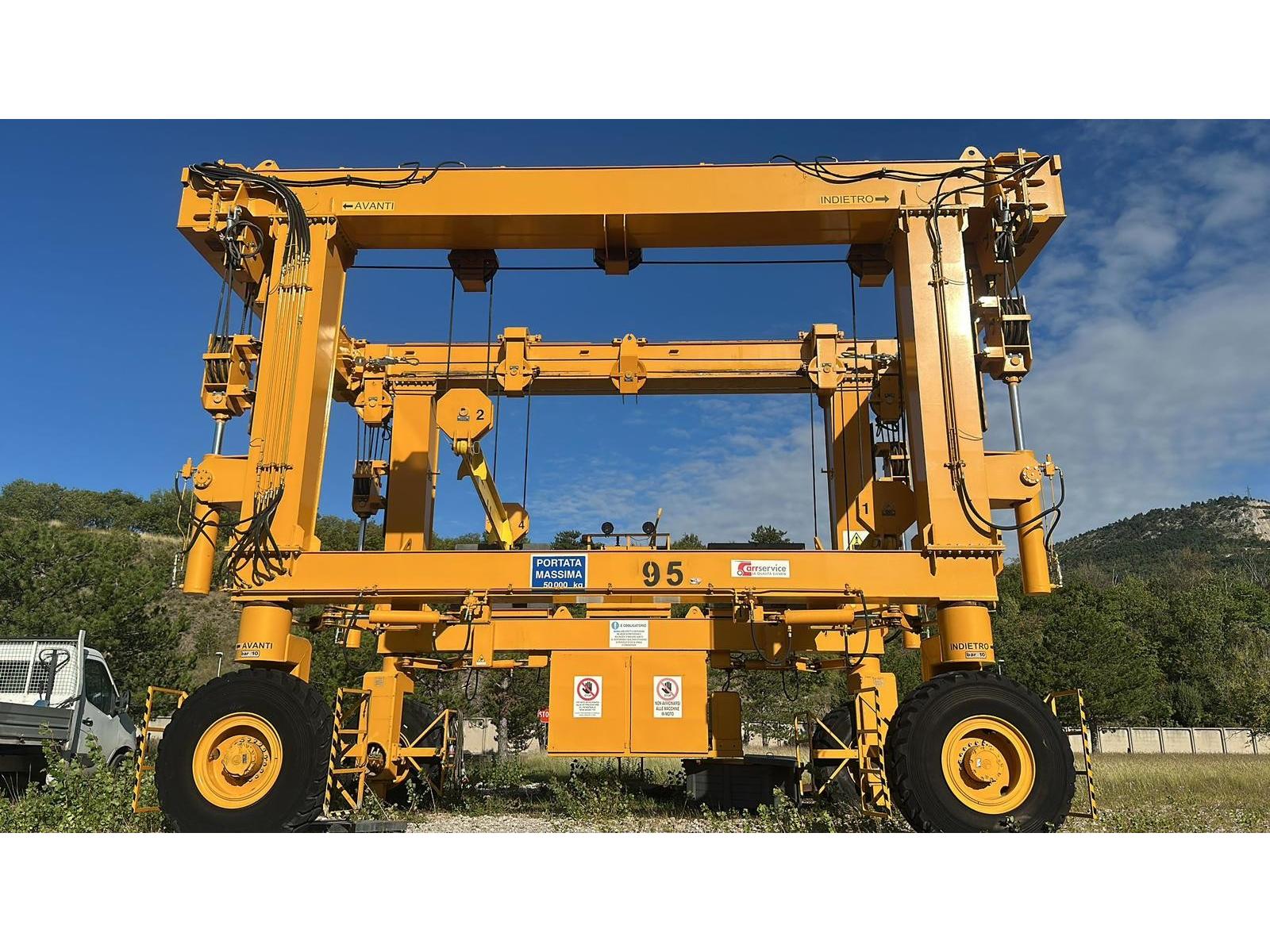 GRU A PORTALE CAVALIERE  TON. 2.5 + 2.5  MT 16.116