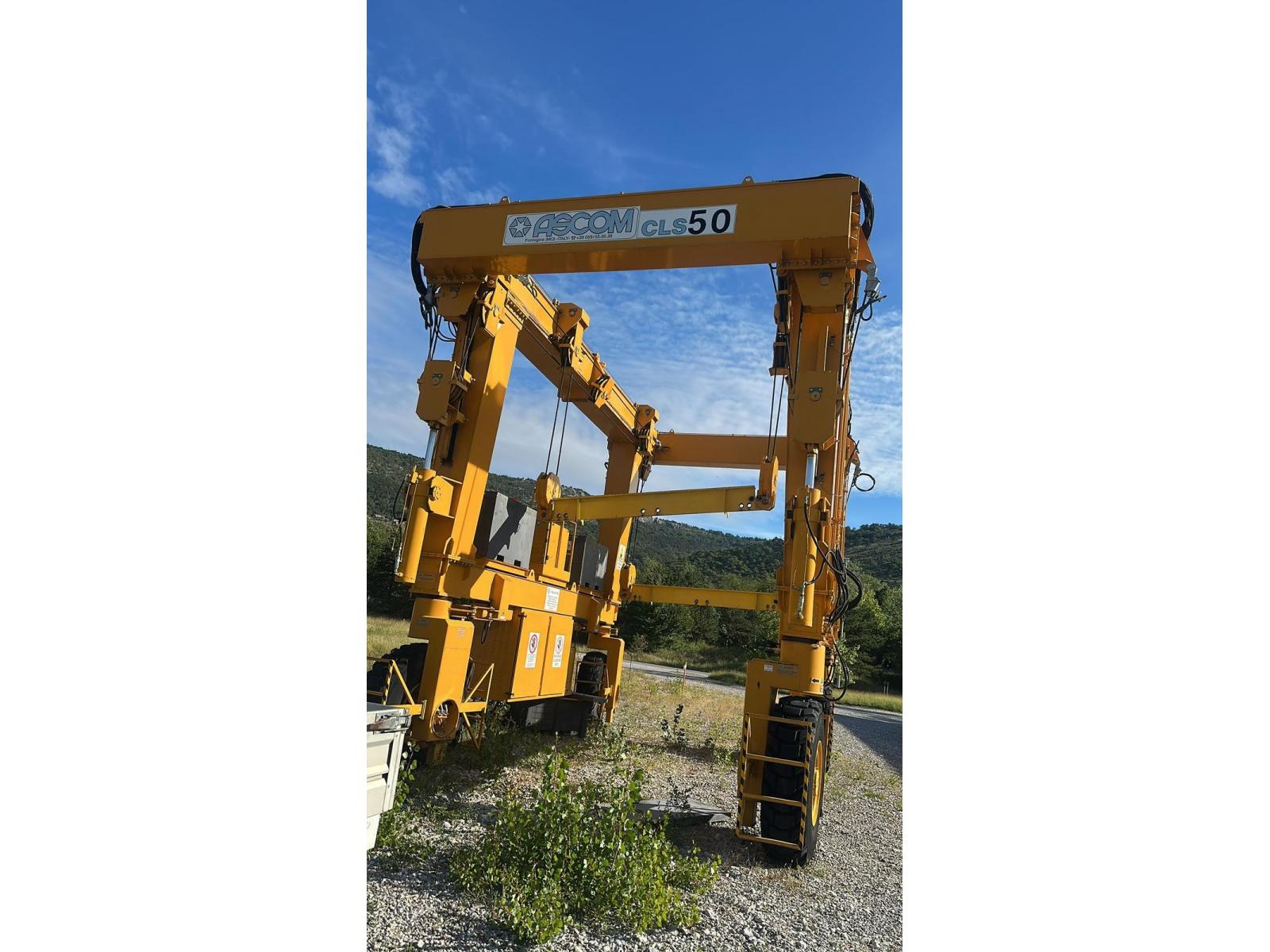 GRU A PORTALE CAVALIERE  TON. 2.5 + 2.5  MT 16.116