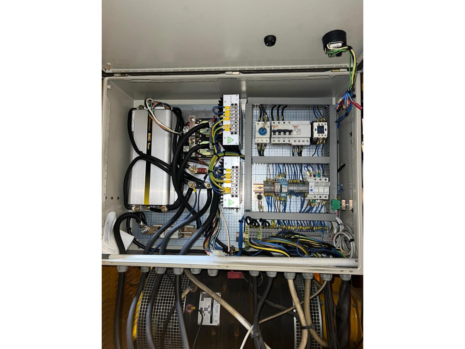 GRU A PORTALE CAVALIERE  TON. 2.5 + 2.5  MT 16.116