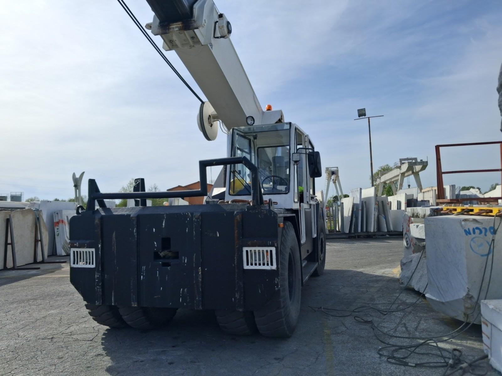 Gru Semovente Nuova Fiorentini F288I