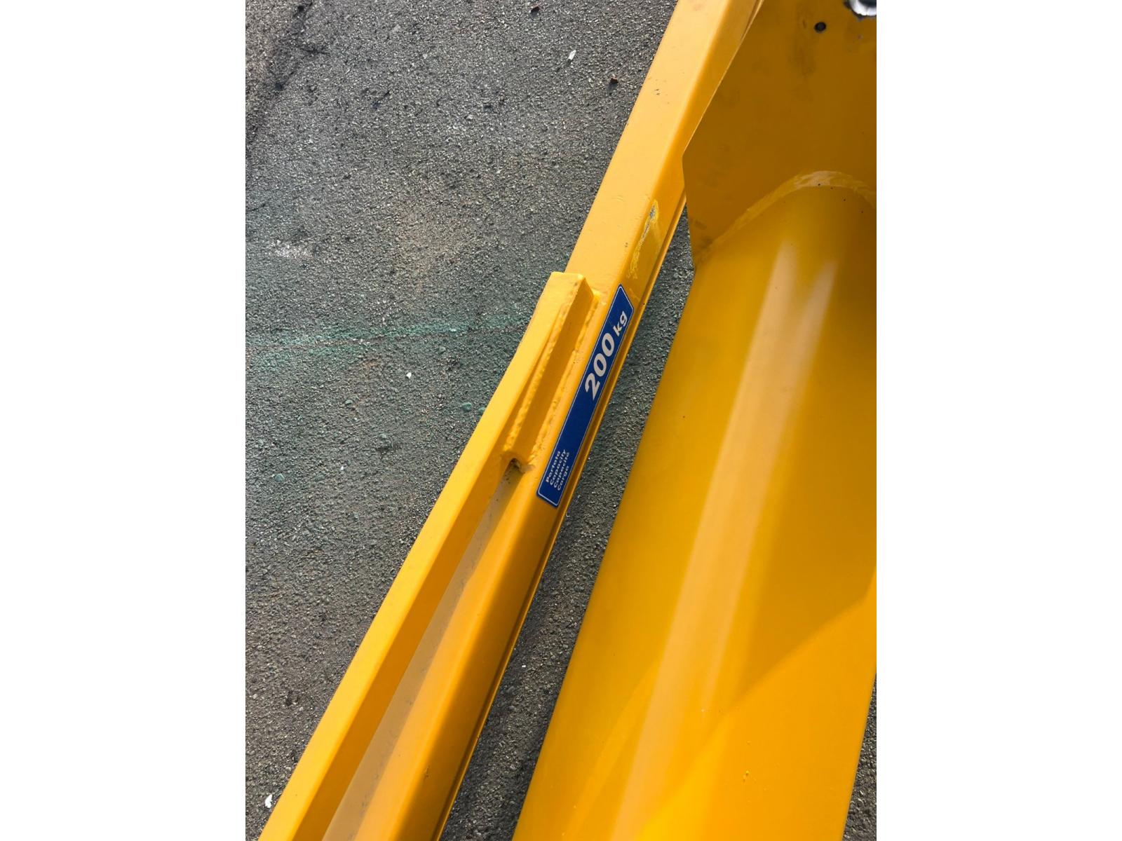 GRUA A COLONNA MARCA IOMINI PORTATA 200KG