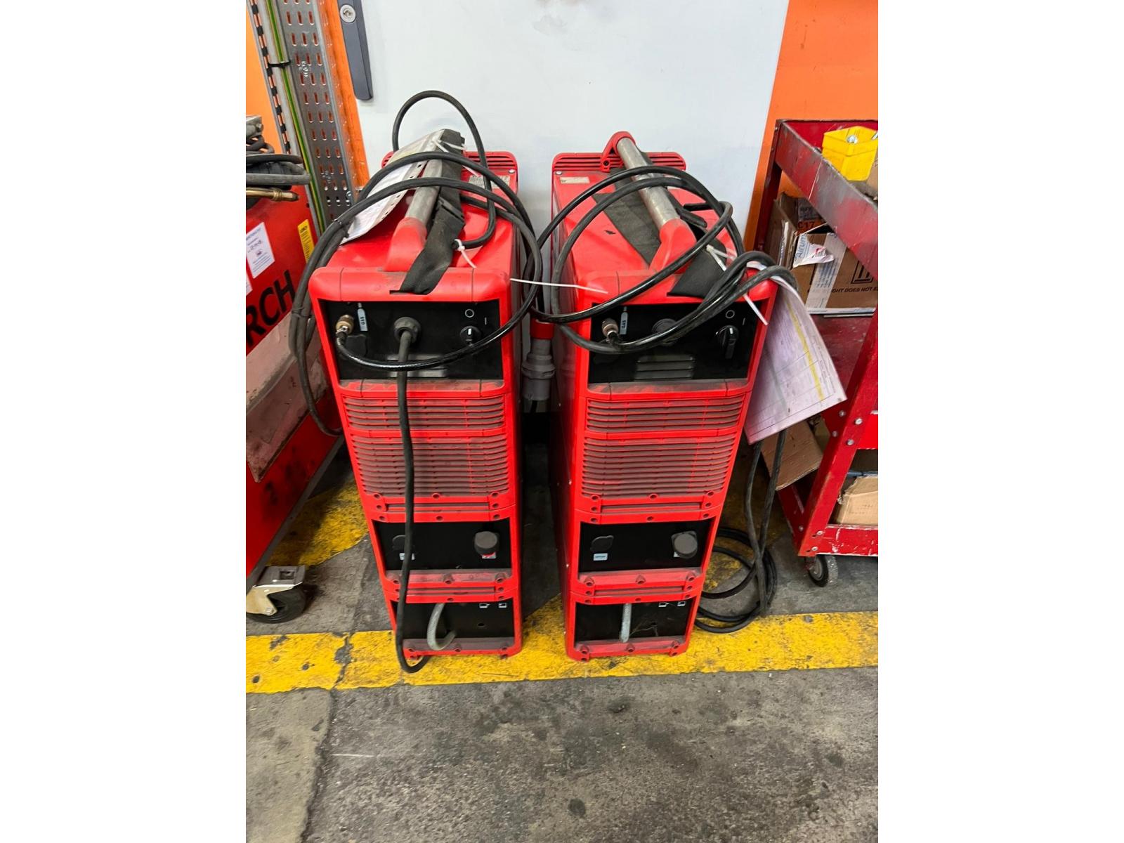 IMPIANTO DUAL ARM CON ROBOT FANIC