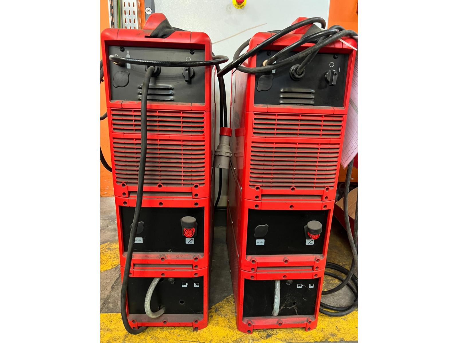 IMPIANTO DUAL ARM CON ROBOT FANIC