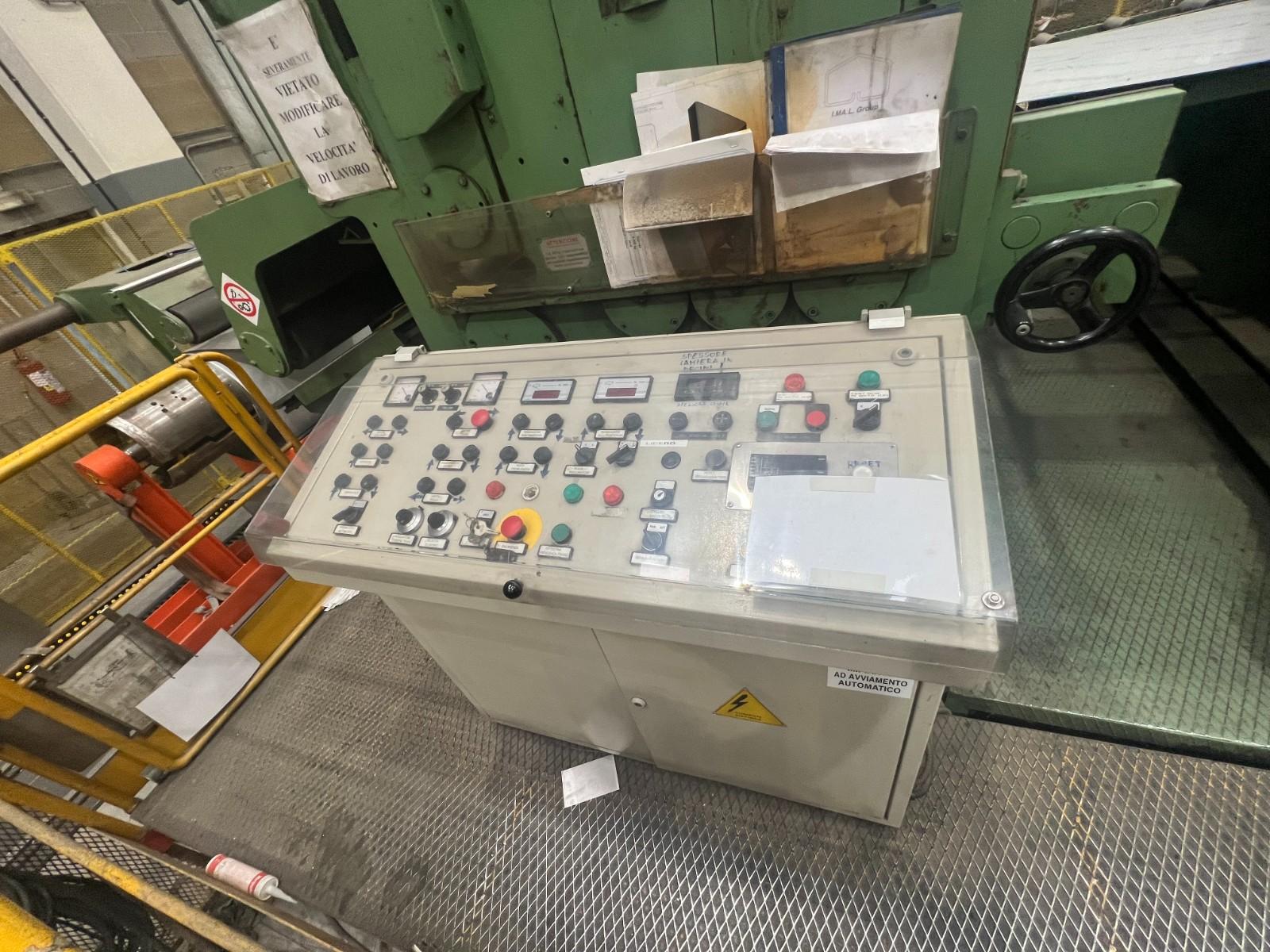 Linea di  taglio in fogli Imal 2000 x 7  ANNO 07--2000  Ottime condizioni.