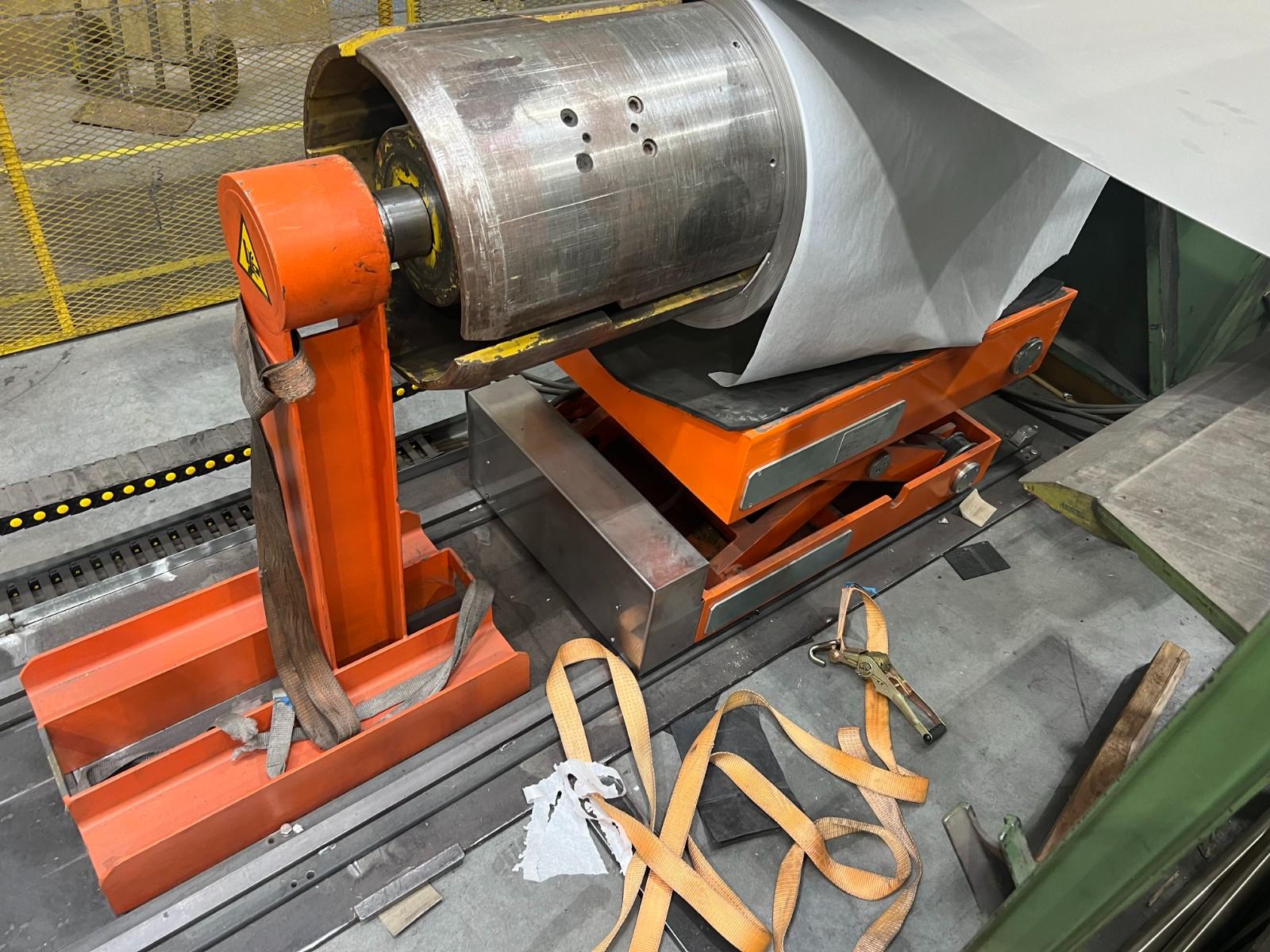 Linea di  taglio in fogli Imal 2000 x 7  ANNO 07--2000  Ottime condizioni.