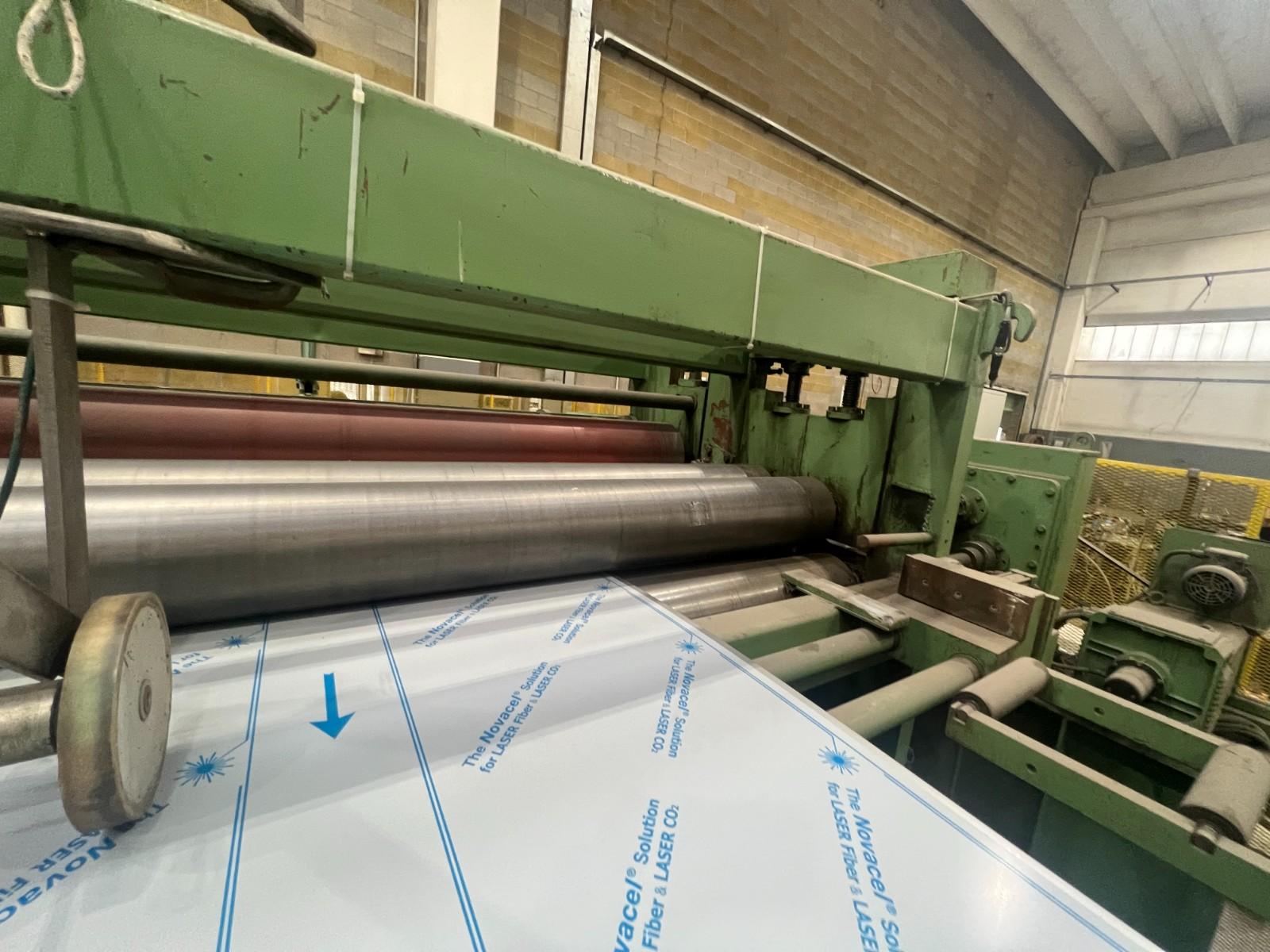 Linea di  taglio in fogli Imal 2000 x 7  ANNO 07--2000  Ottime condizioni.