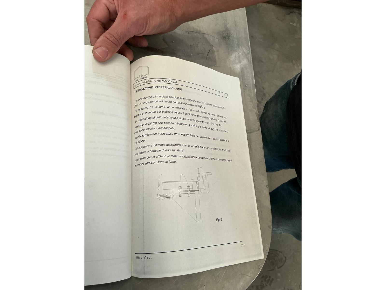 Linea di  taglio in fogli Imal 2000 x 7  ANNO 07--2000  Ottime condizioni.