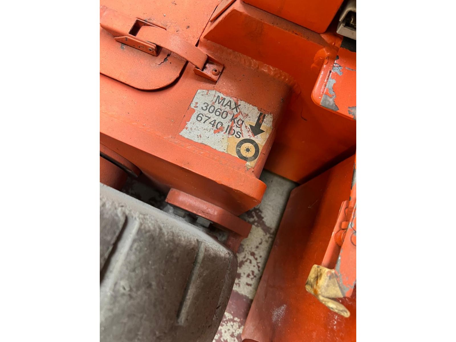 PIATTAFORMA JLG LIFT
