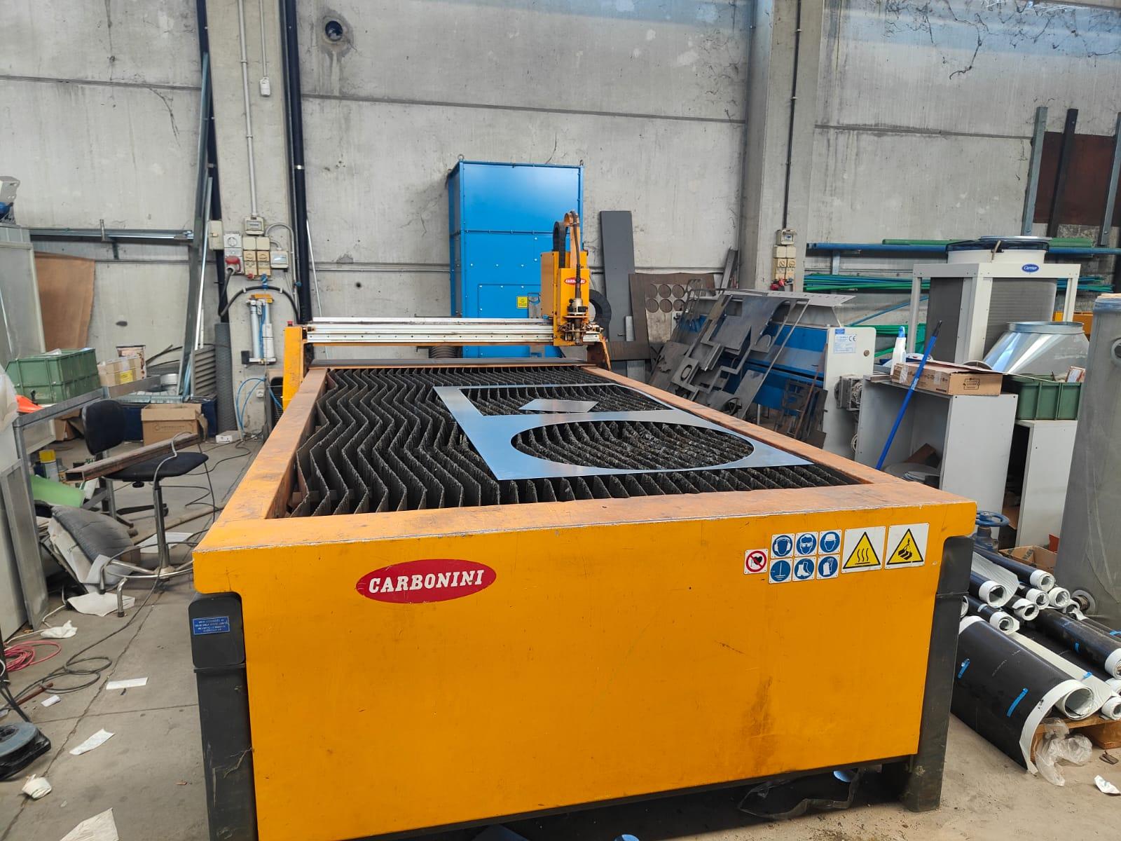 plasma Marca Carbonini modello Express completo di Tavolo di taglio 3x1,5; Essiccatore; Quadro di comando con Power E; Stand off