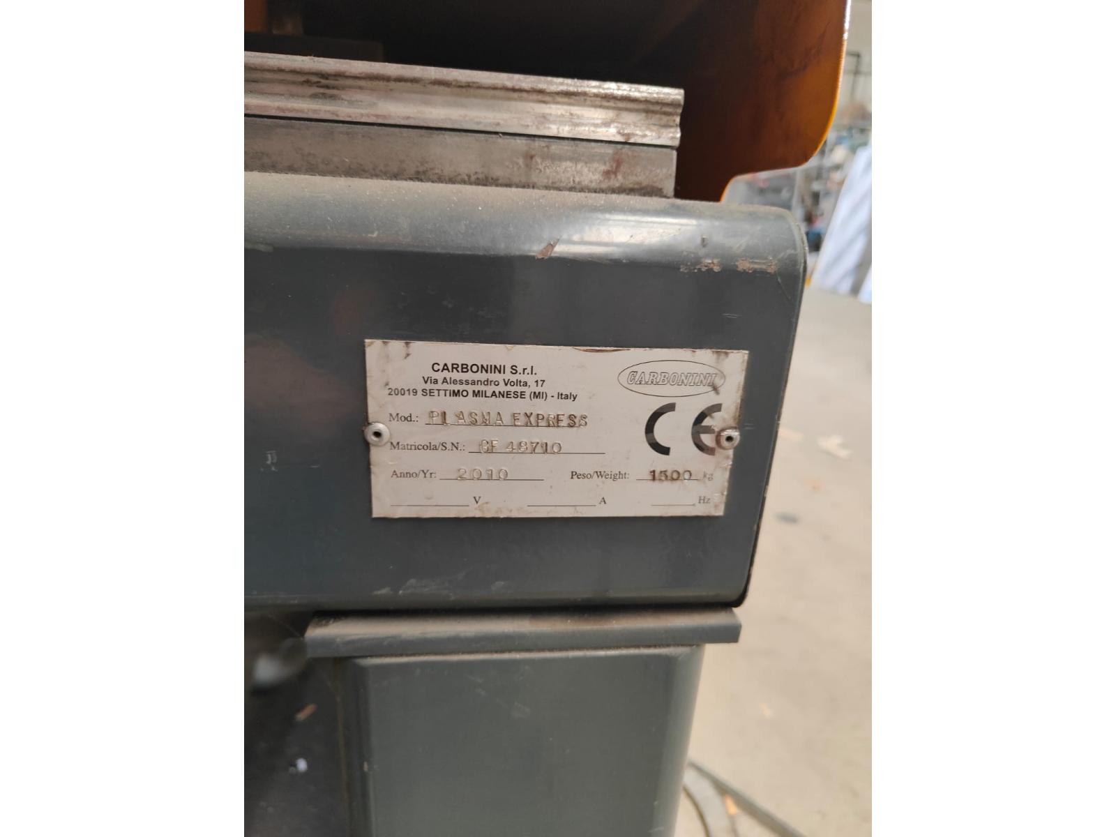 plasma Marca Carbonini modello Express completo di Tavolo di taglio 3x1,5; Essiccatore; Quadro di comando con Power E; Stand off