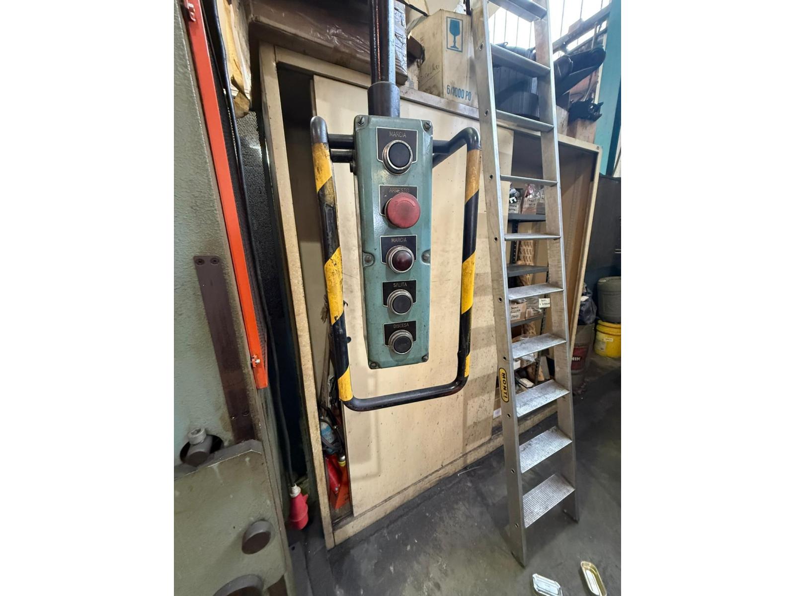 PRESSA IDRAULICA OMAFER 100 TON