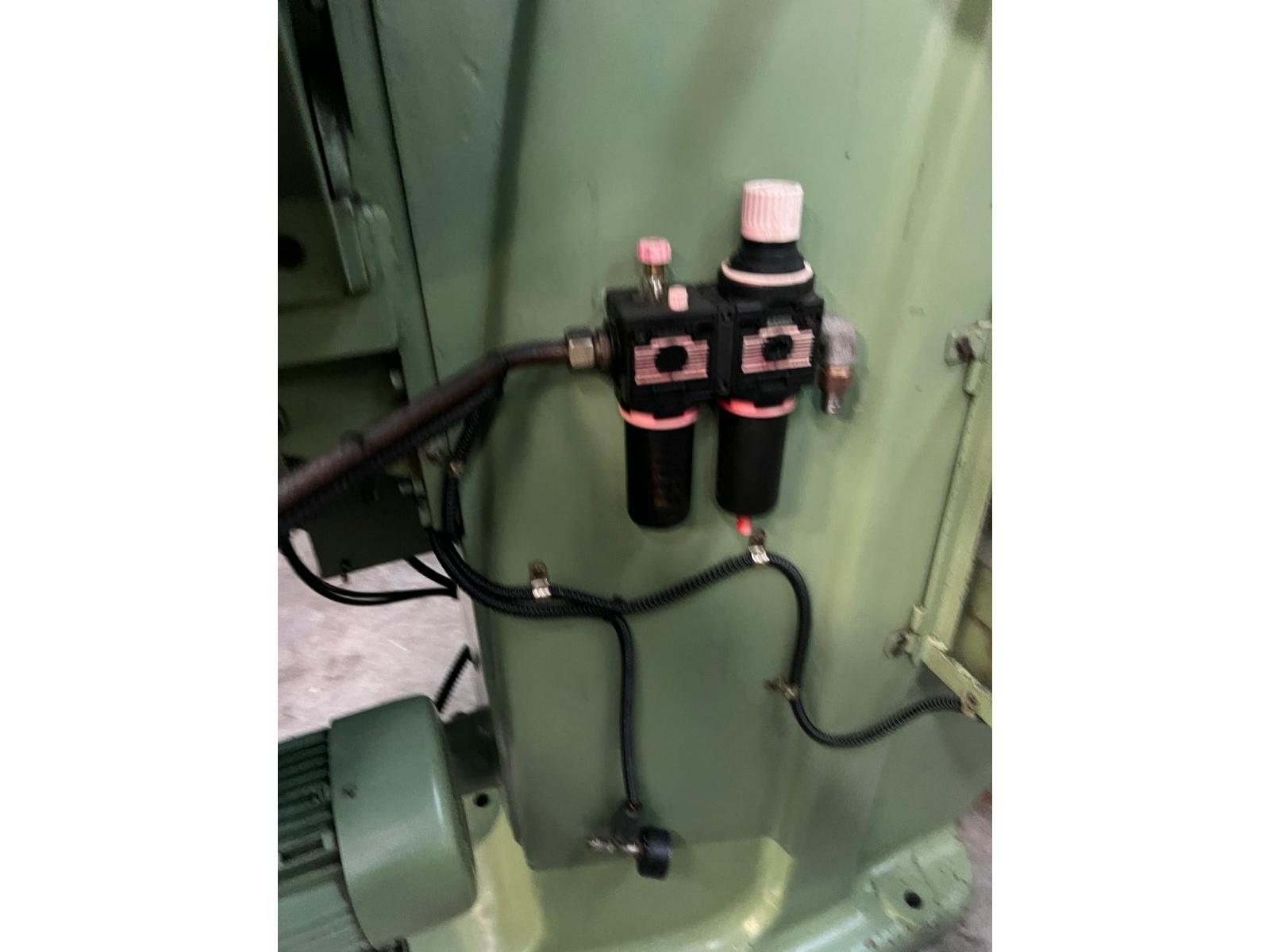 PRESSA MECCANICA CERINI 40 TON