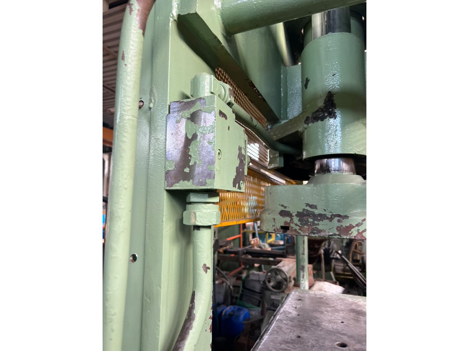 PRESSA PER OFFICINA BP 100