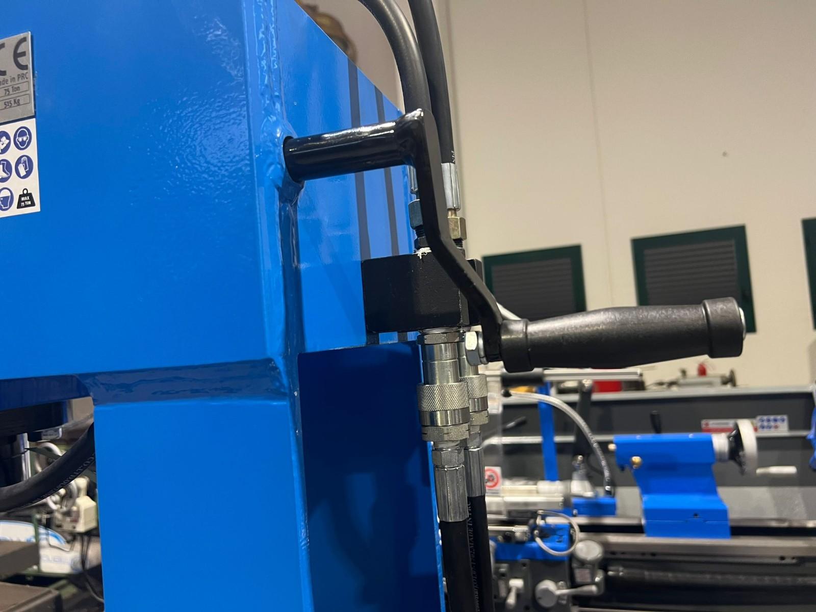 PRESSA PER OFFICINA FERVI 75 TON