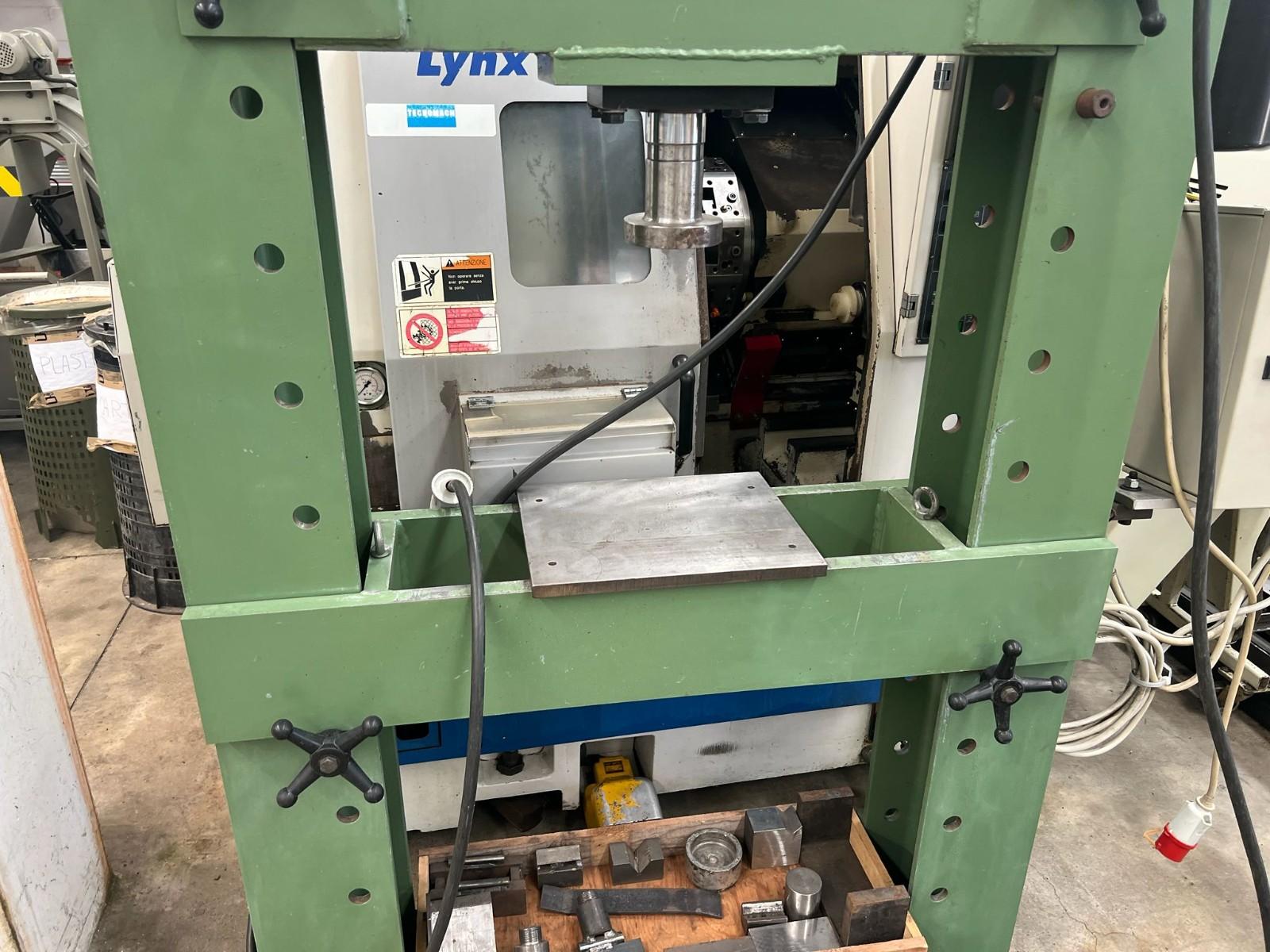PRESSA PER OFFICINA 50 TON