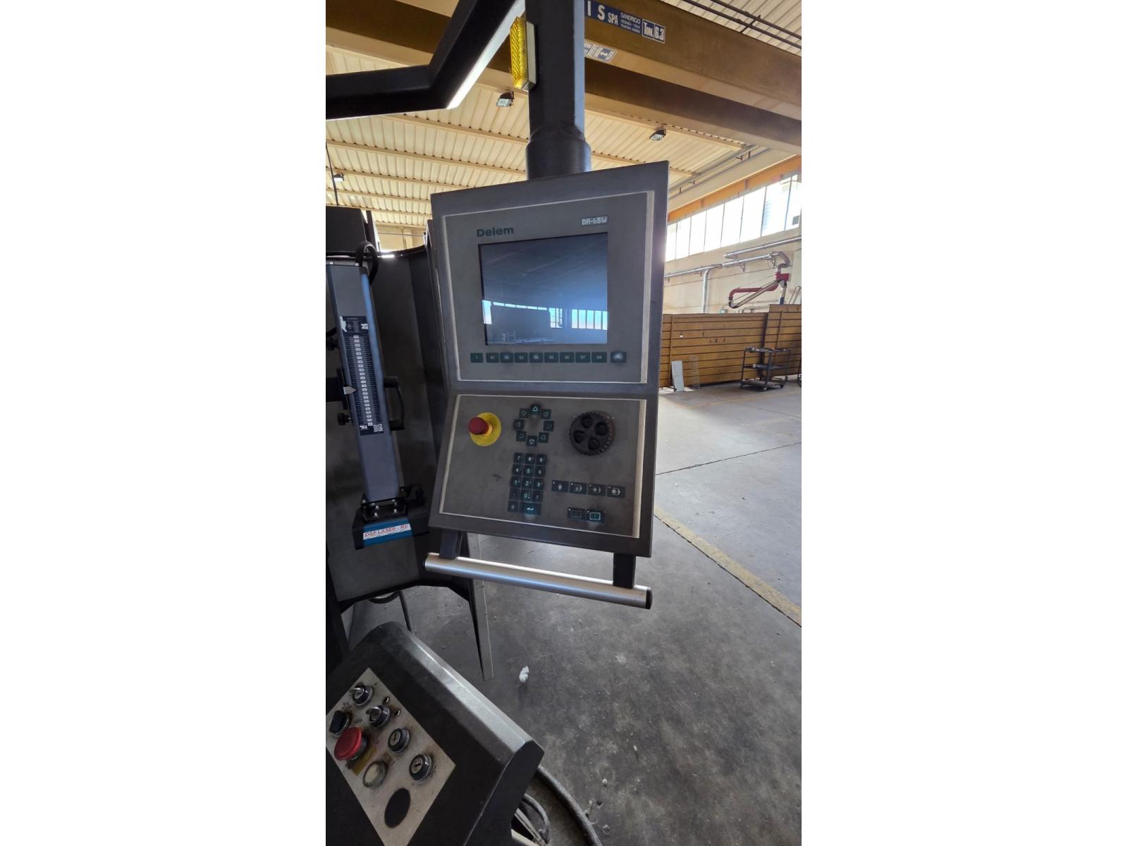 PRESSA PIEGATRICE 4000x220 ton