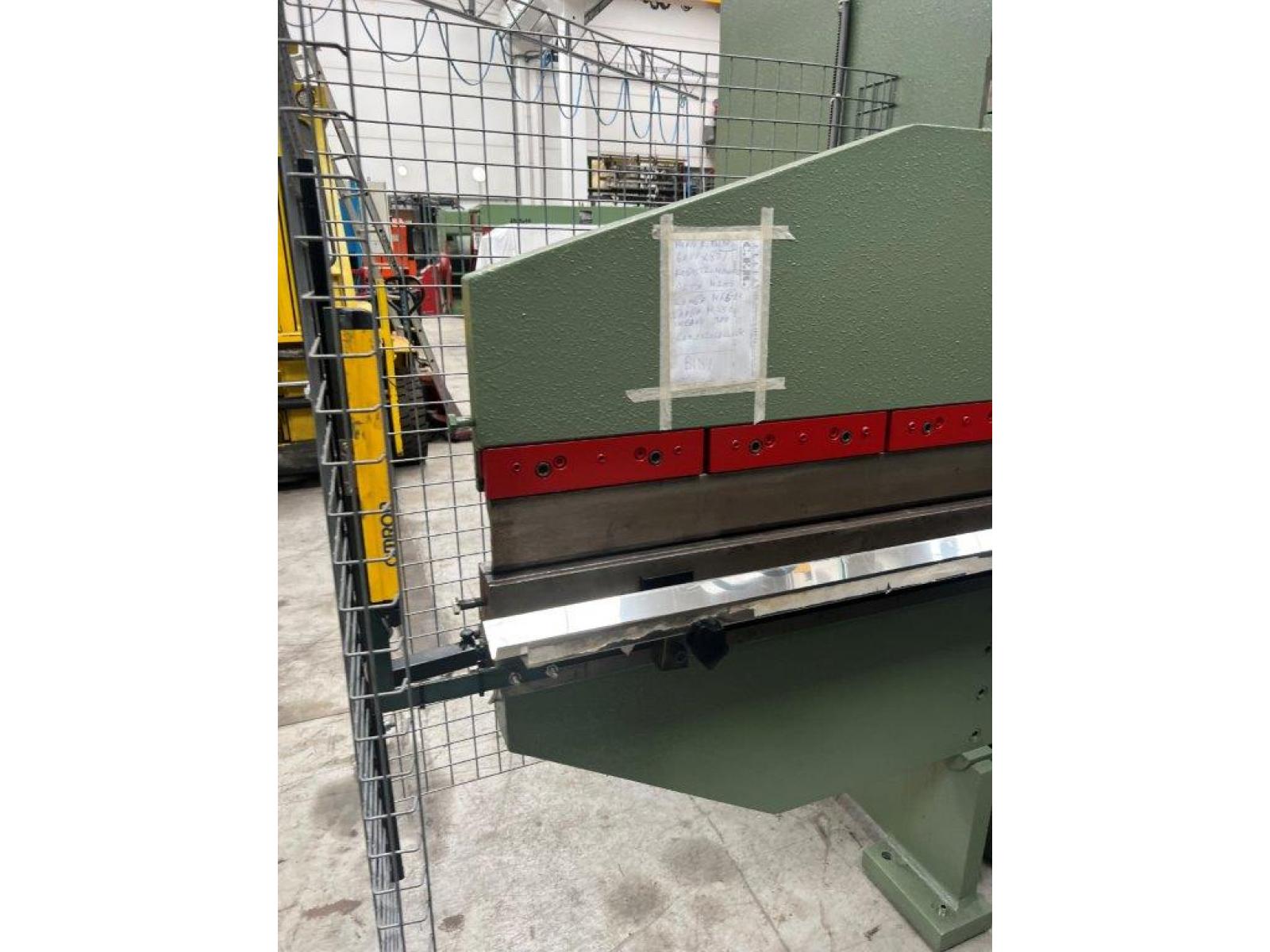 Pressa piegatrice  6000 x 80 ton mario riboldi