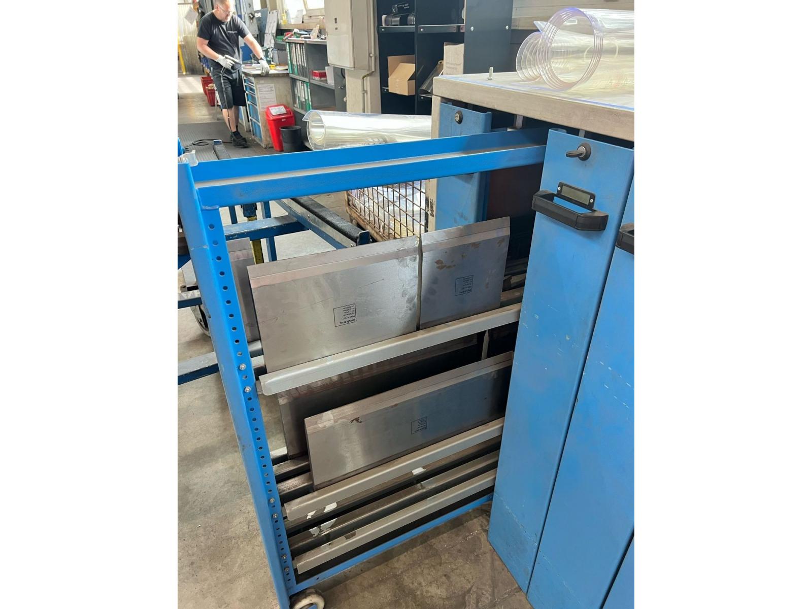 PRESSA PIEGATRICE 620×400 TON BYSTRONIC 8/10 ASSI