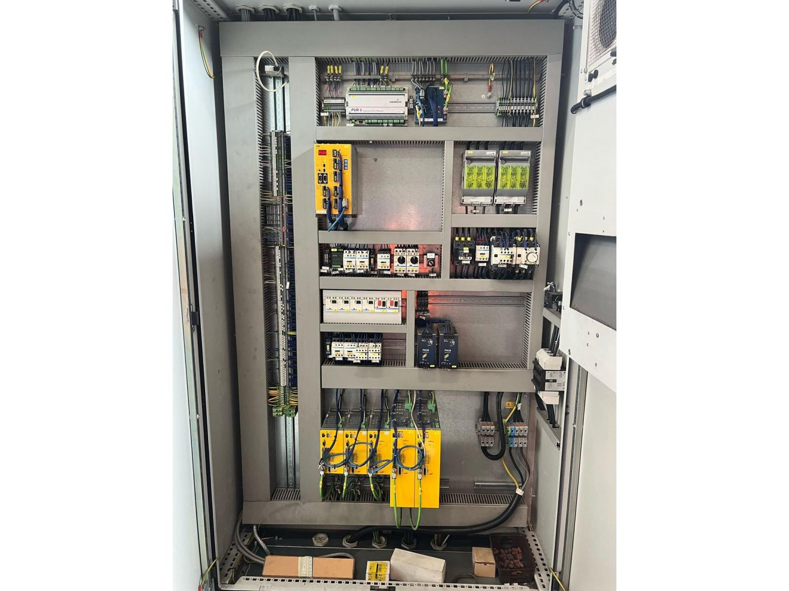 PRESSA PIEGATRICE 620×400 TON BYSTRONIC 8/10 ASSI