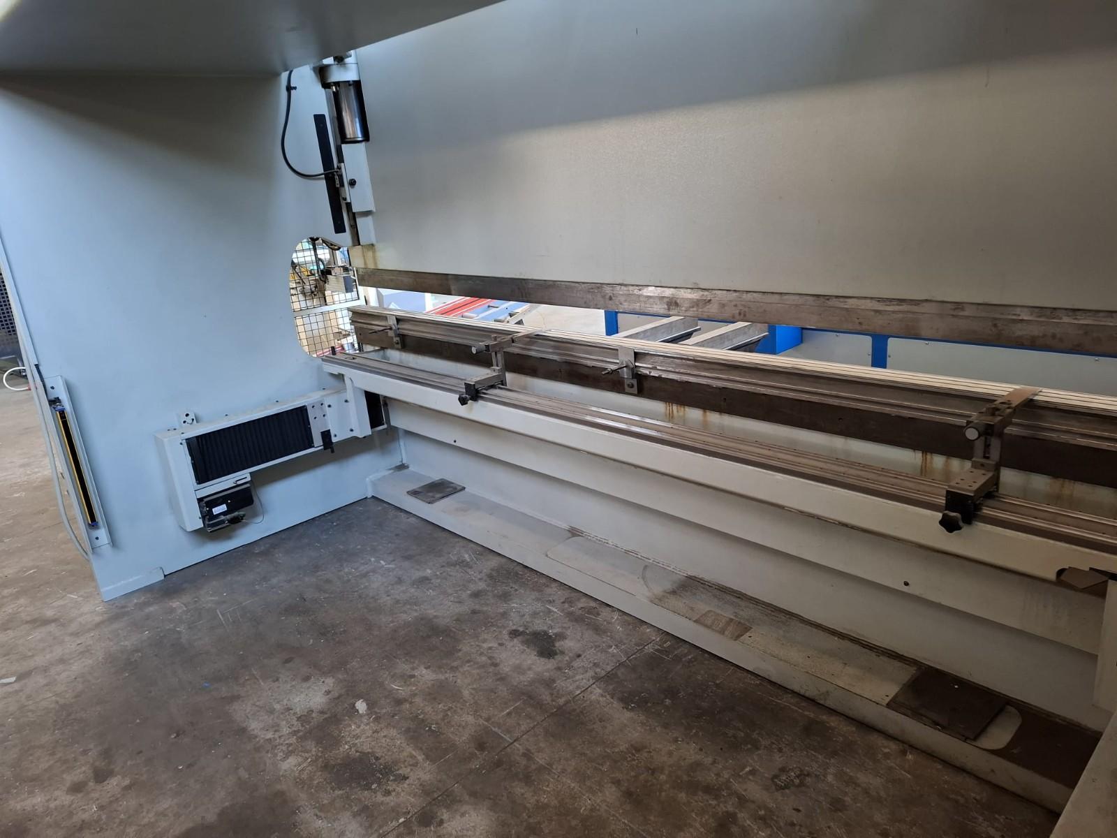 PRESSA PIEGATRICE BC 90/41