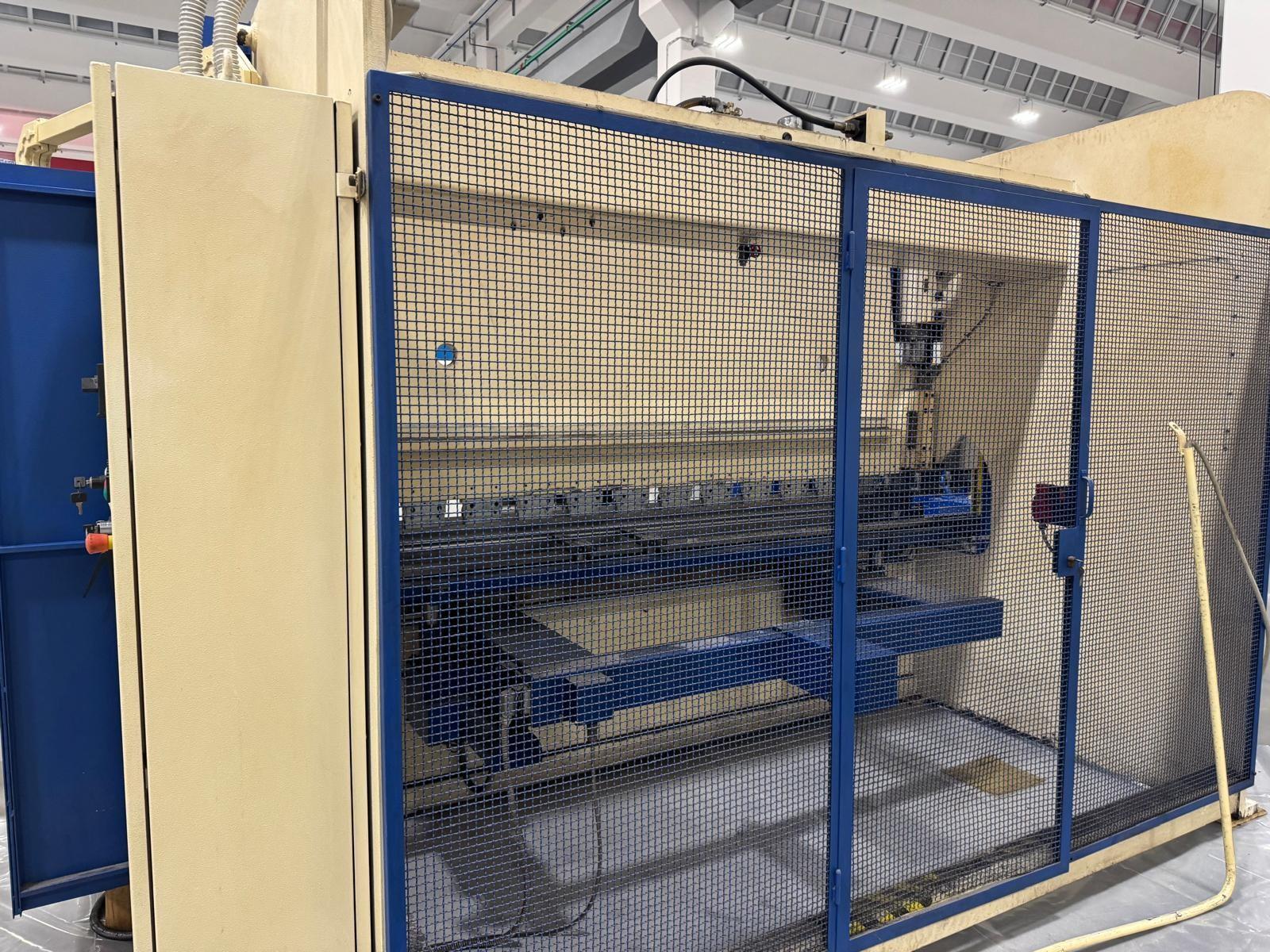 PRESSA PIEGATRICE BARIOLA