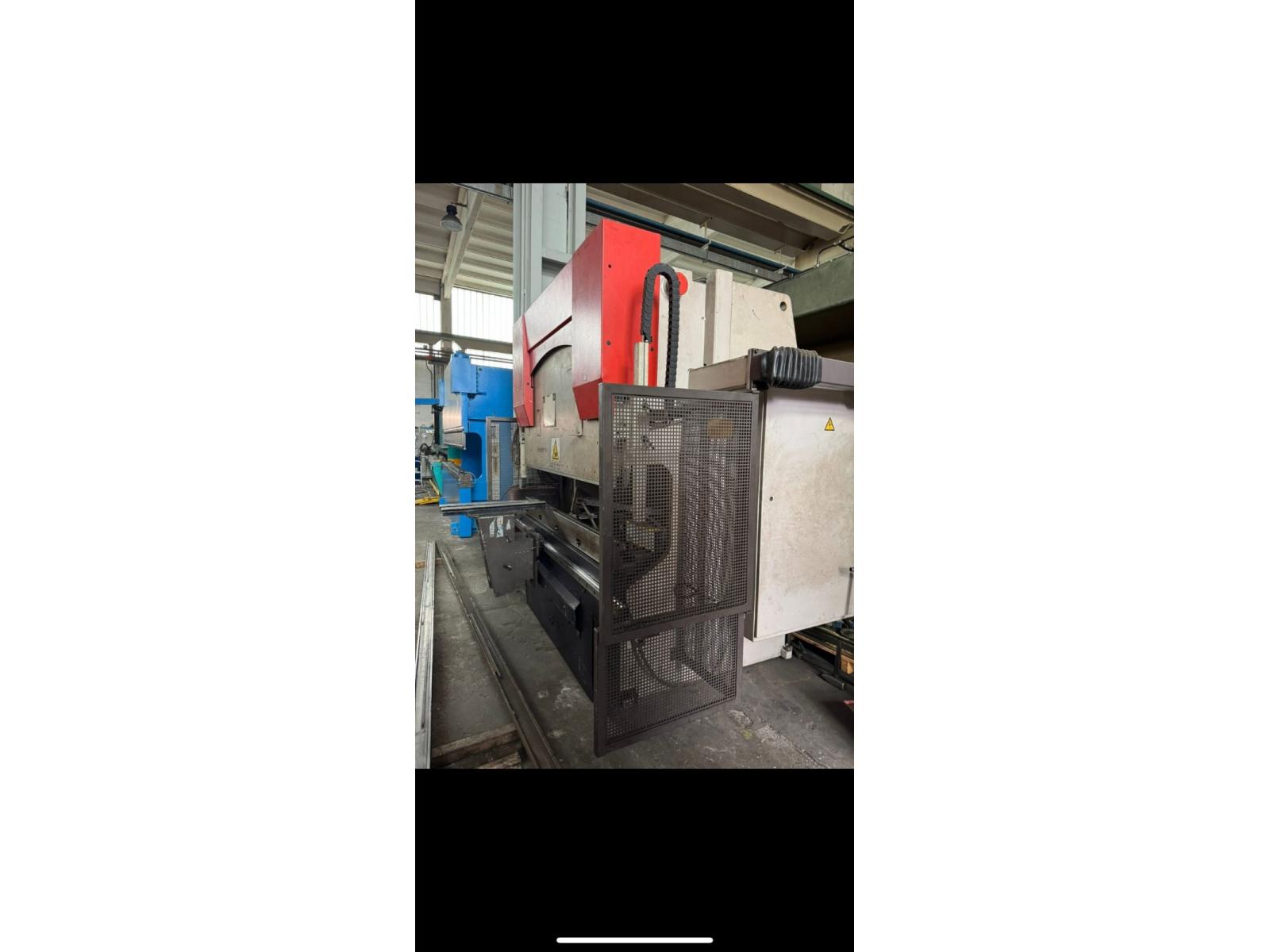 PRESSA PIEGATRICE BYSTRONIC 2000x100 TON CNC 7 ASSI