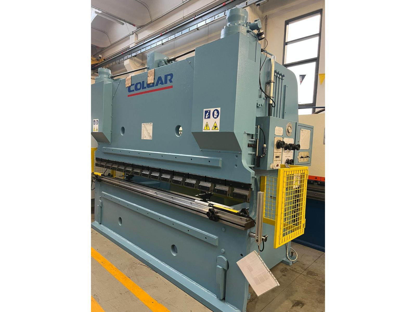 PRESSA PIEGATRICE COLGAR 3050X125 TON